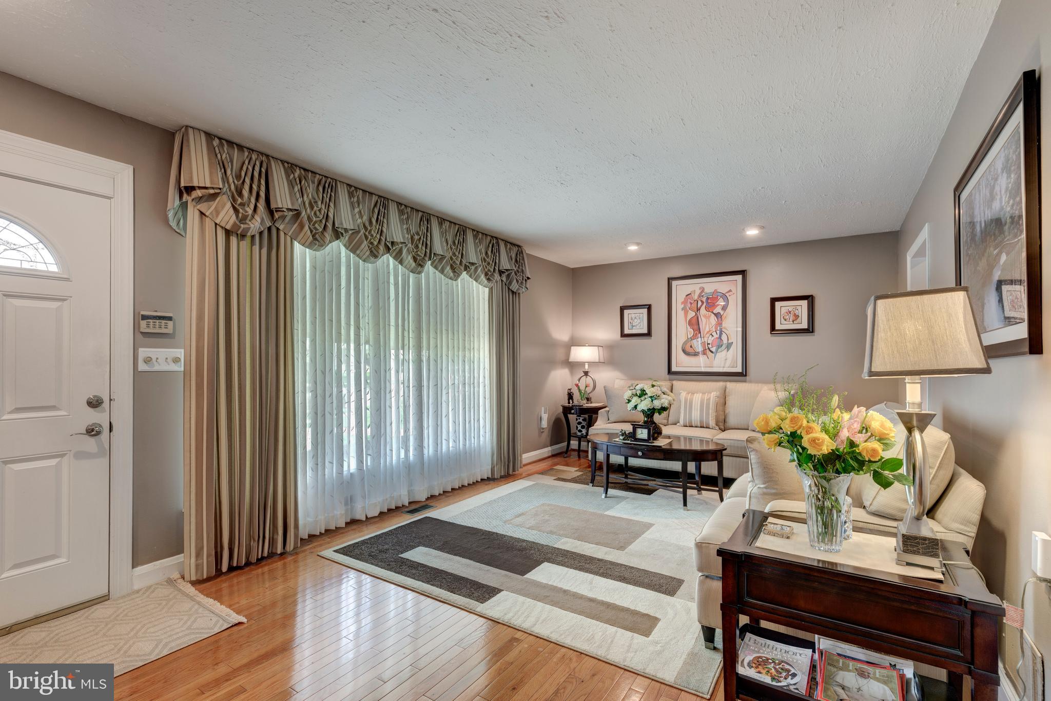 VALLEY STREAM - Residential