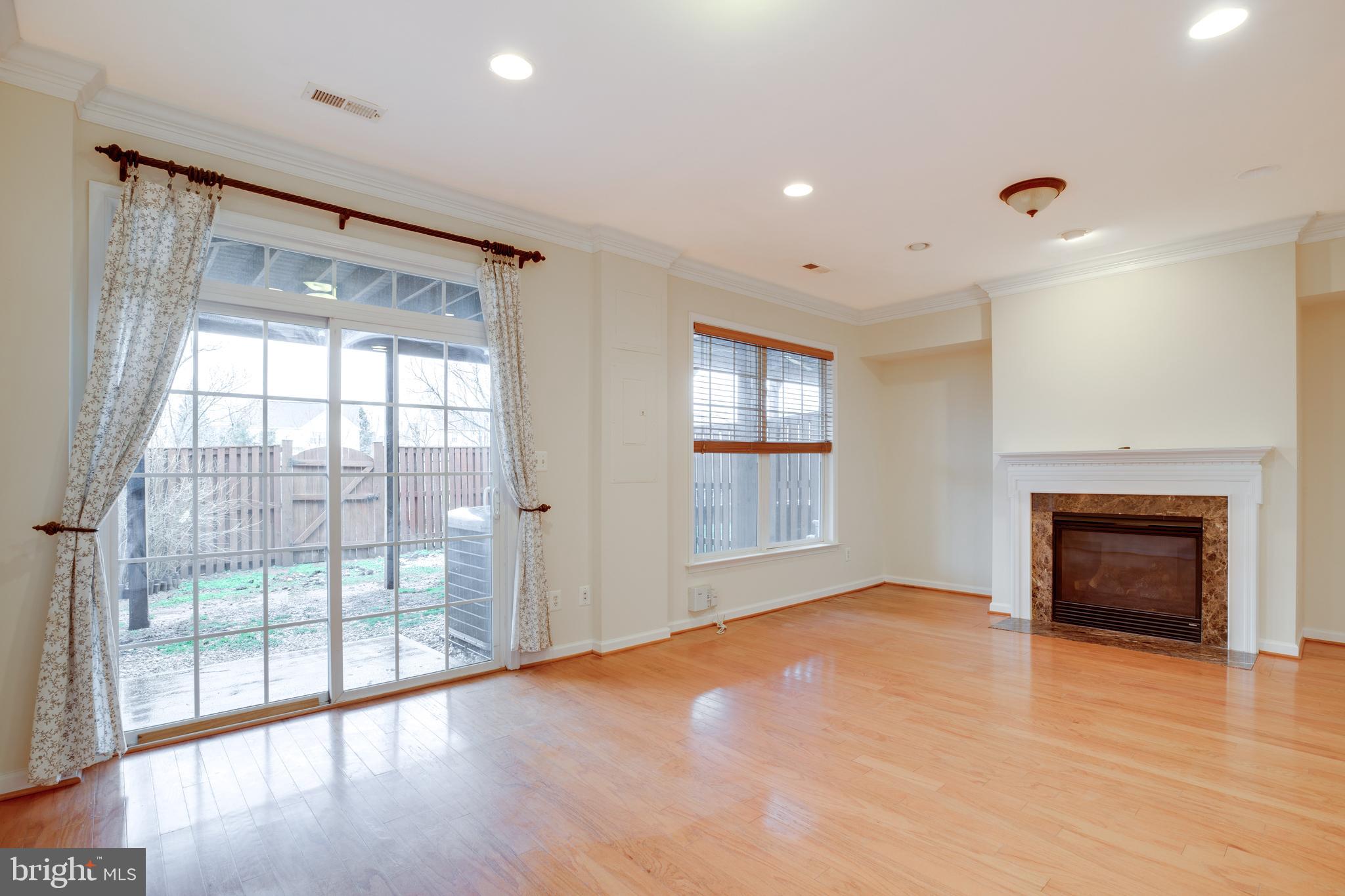 MEADOWS AT MORRIS FARM - Residential Lease