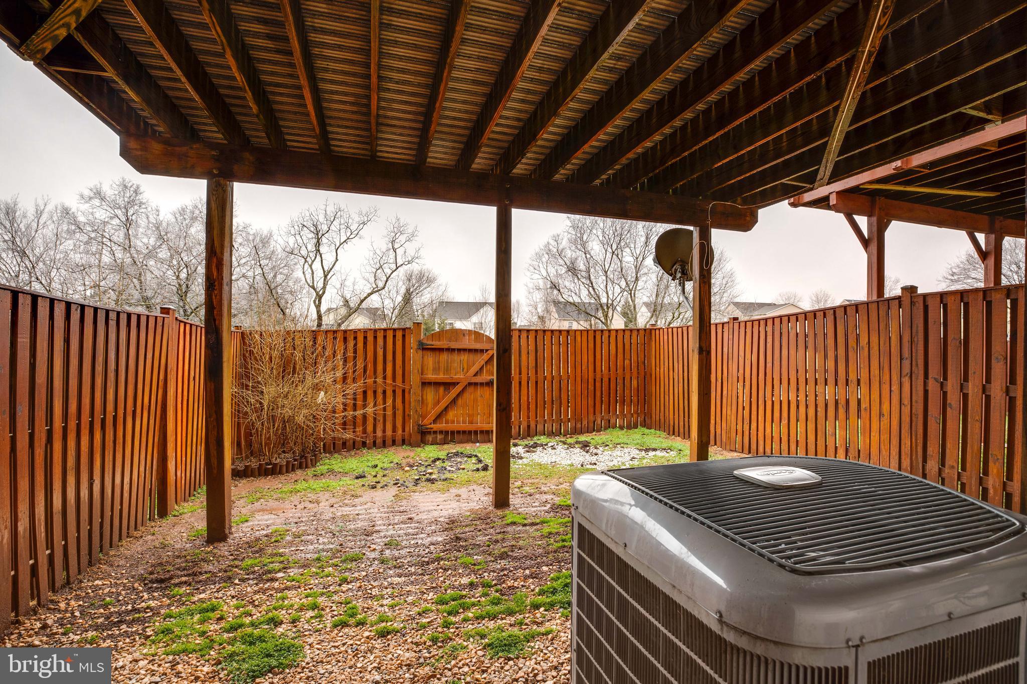 MEADOWS AT MORRIS FARM - Residential Lease