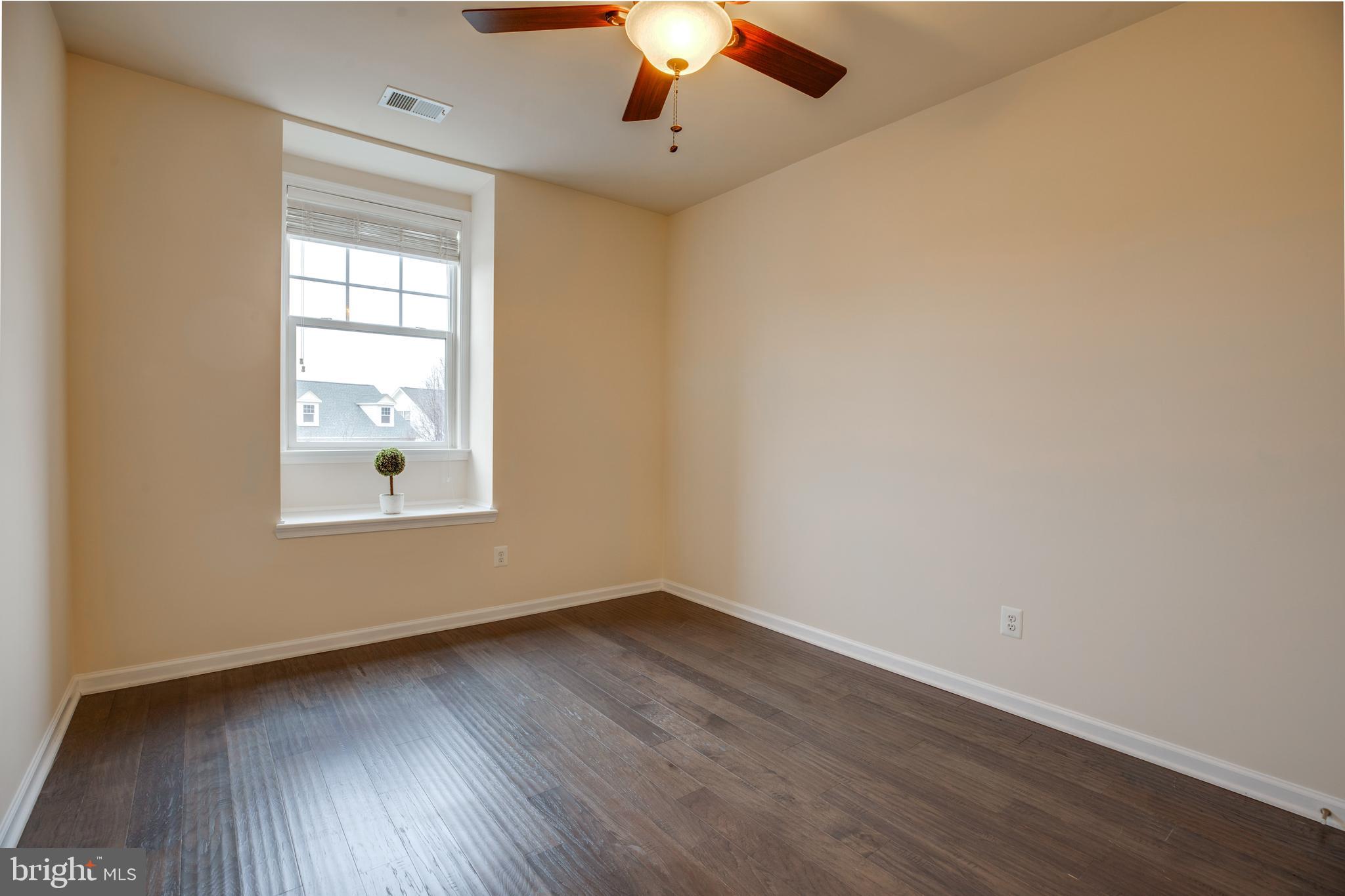MEADOWS AT MORRIS FARM - Residential Lease