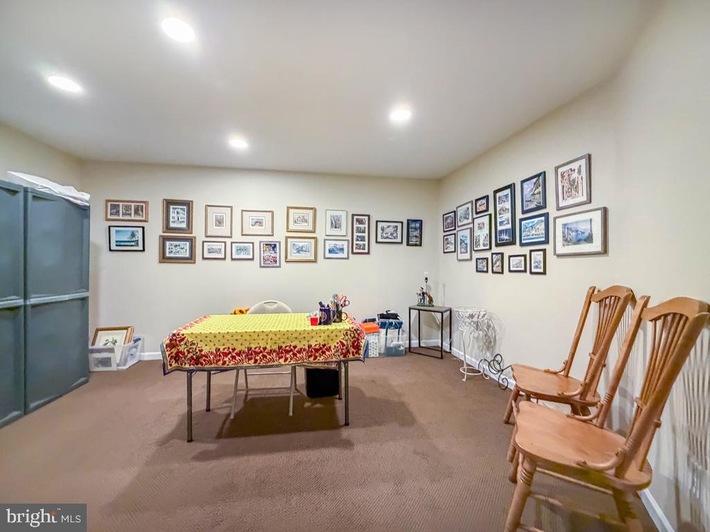TRADITIONS AT WASH - Residential