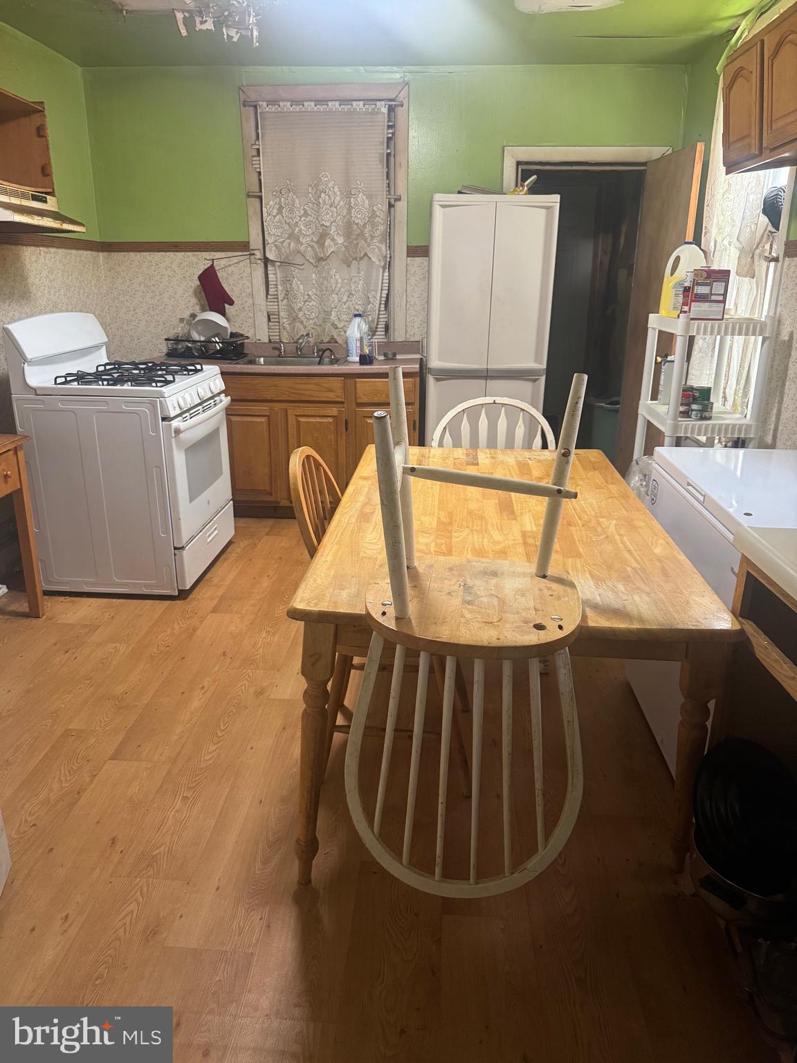 POINT BREEZE - Residential