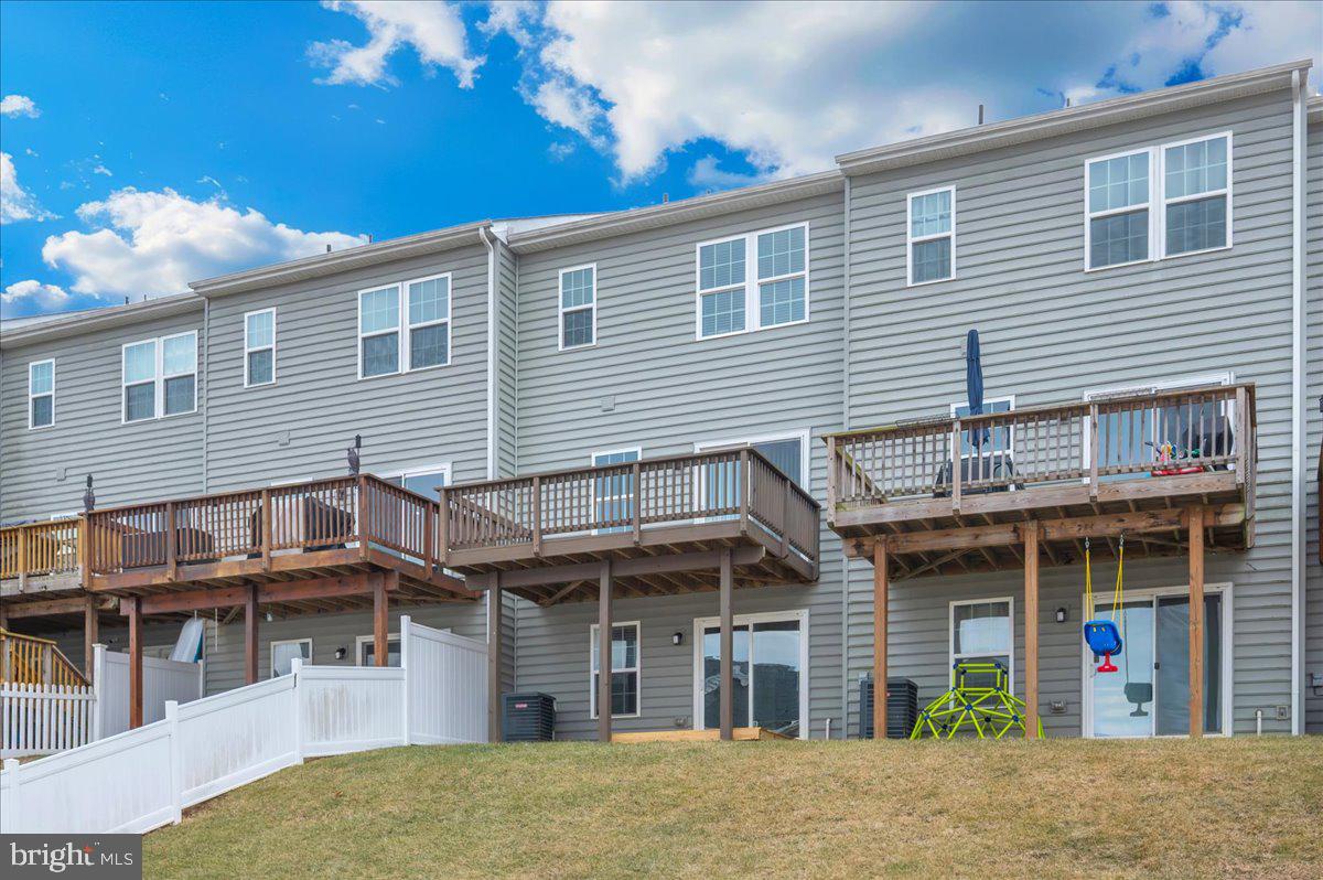POTOMAC STATION - Residential