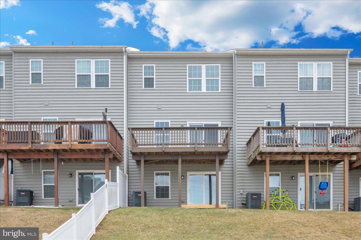 POTOMAC STATION - Residential