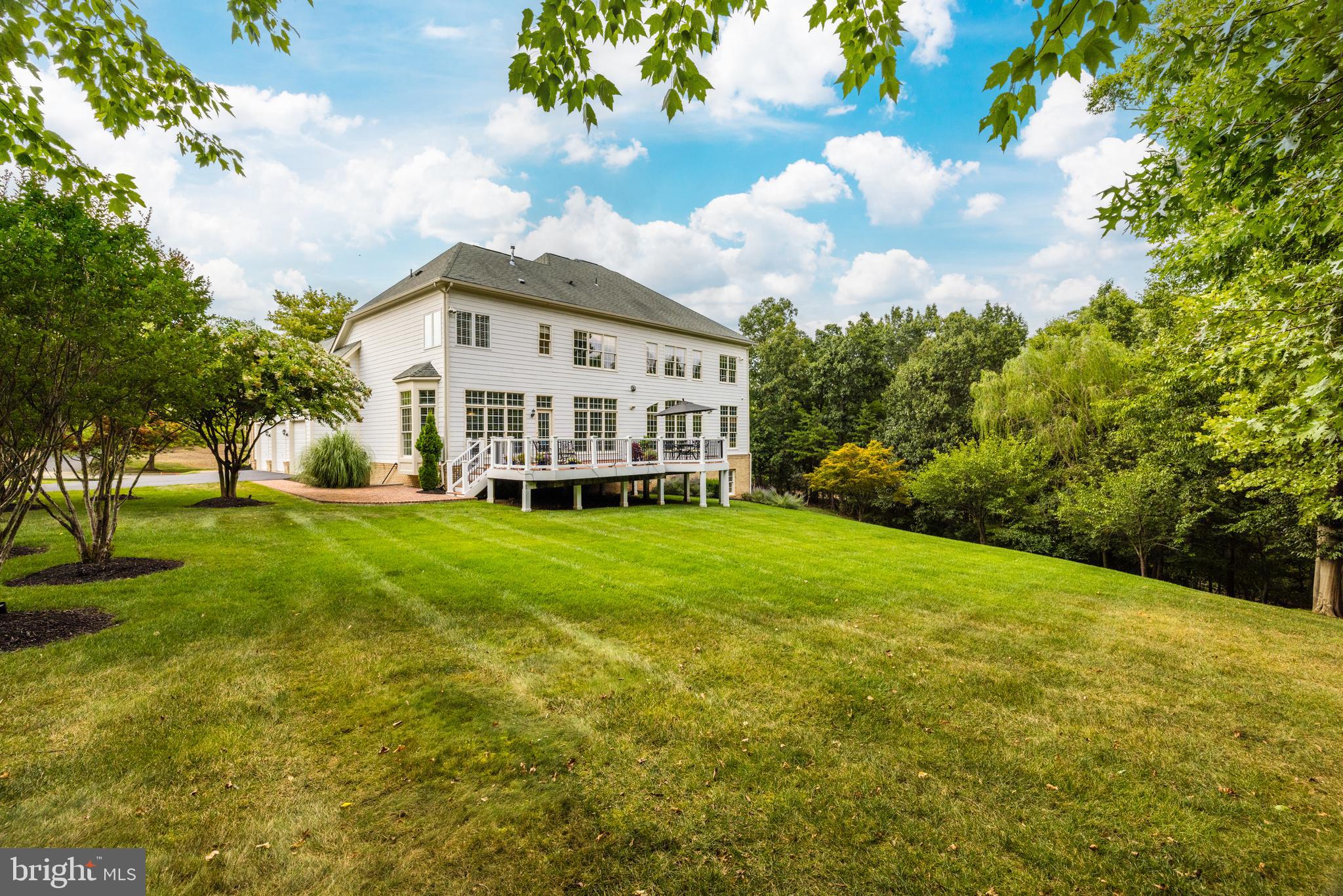 LANSDOWNE ON THE POTOMAC - Residential