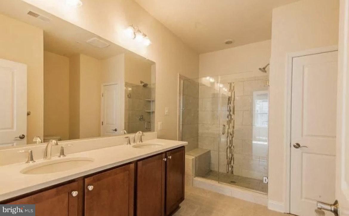 TOWSON GREEN - Residential Lease