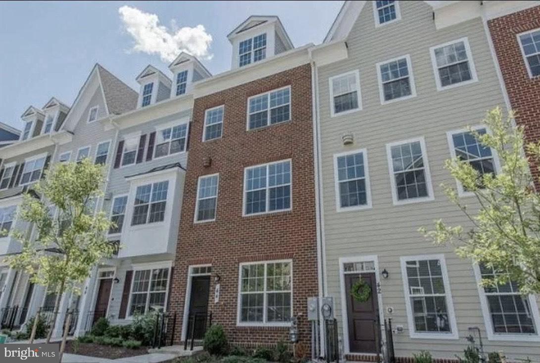 TOWSON GREEN - Residential Lease