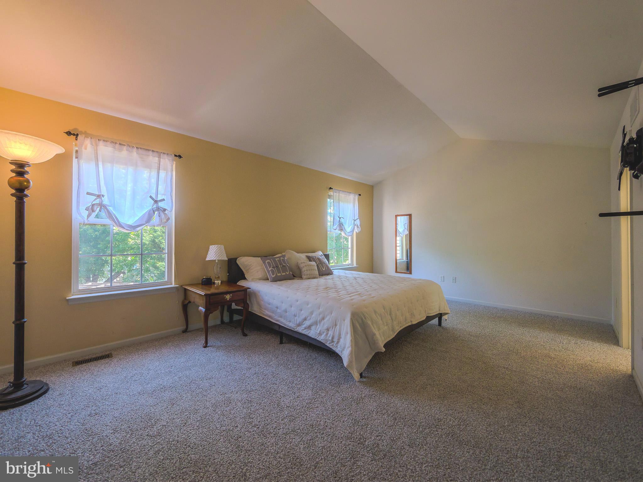 BAYVIEW MANOR II - Residential