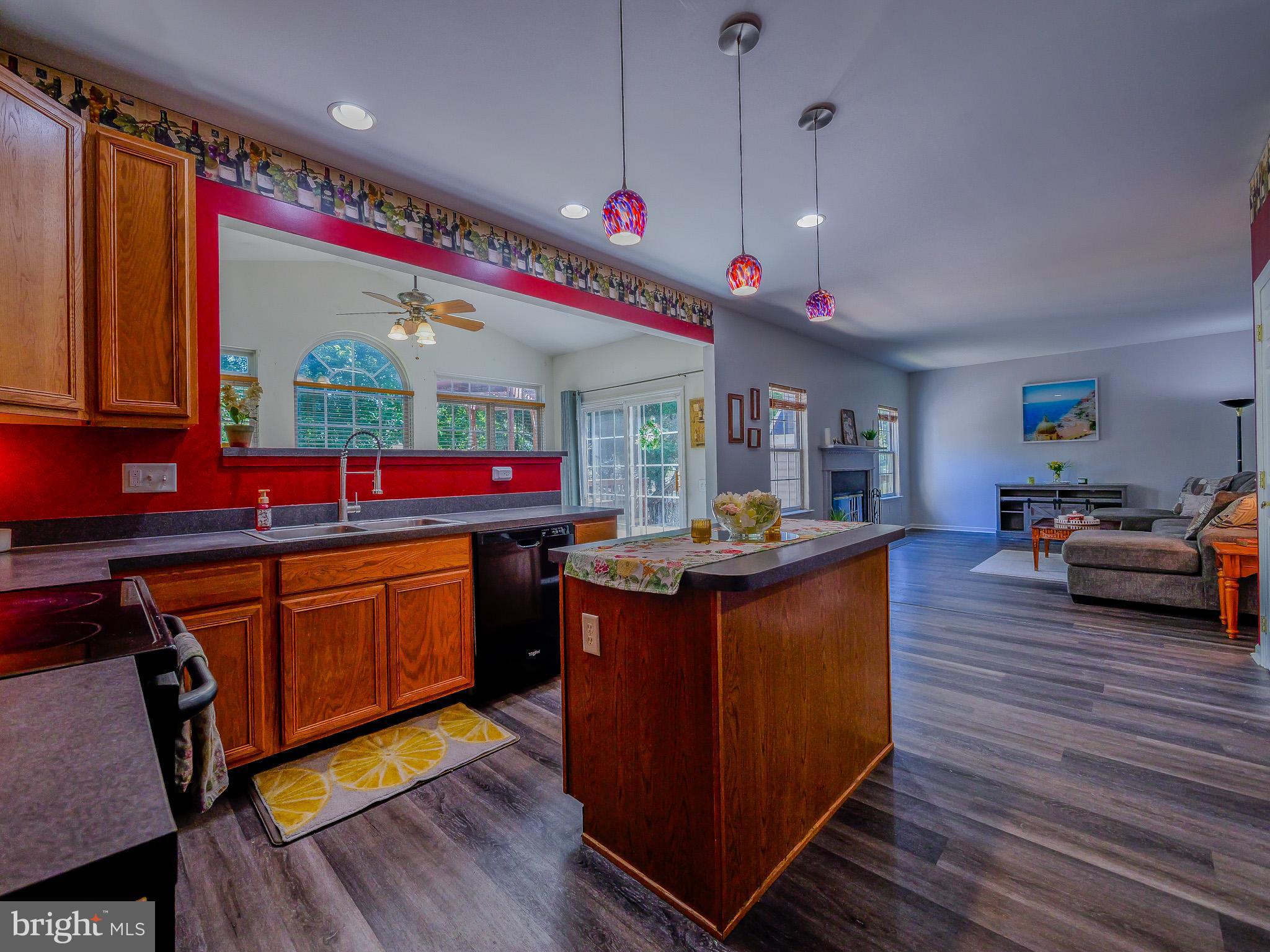 BAYVIEW MANOR II - Residential