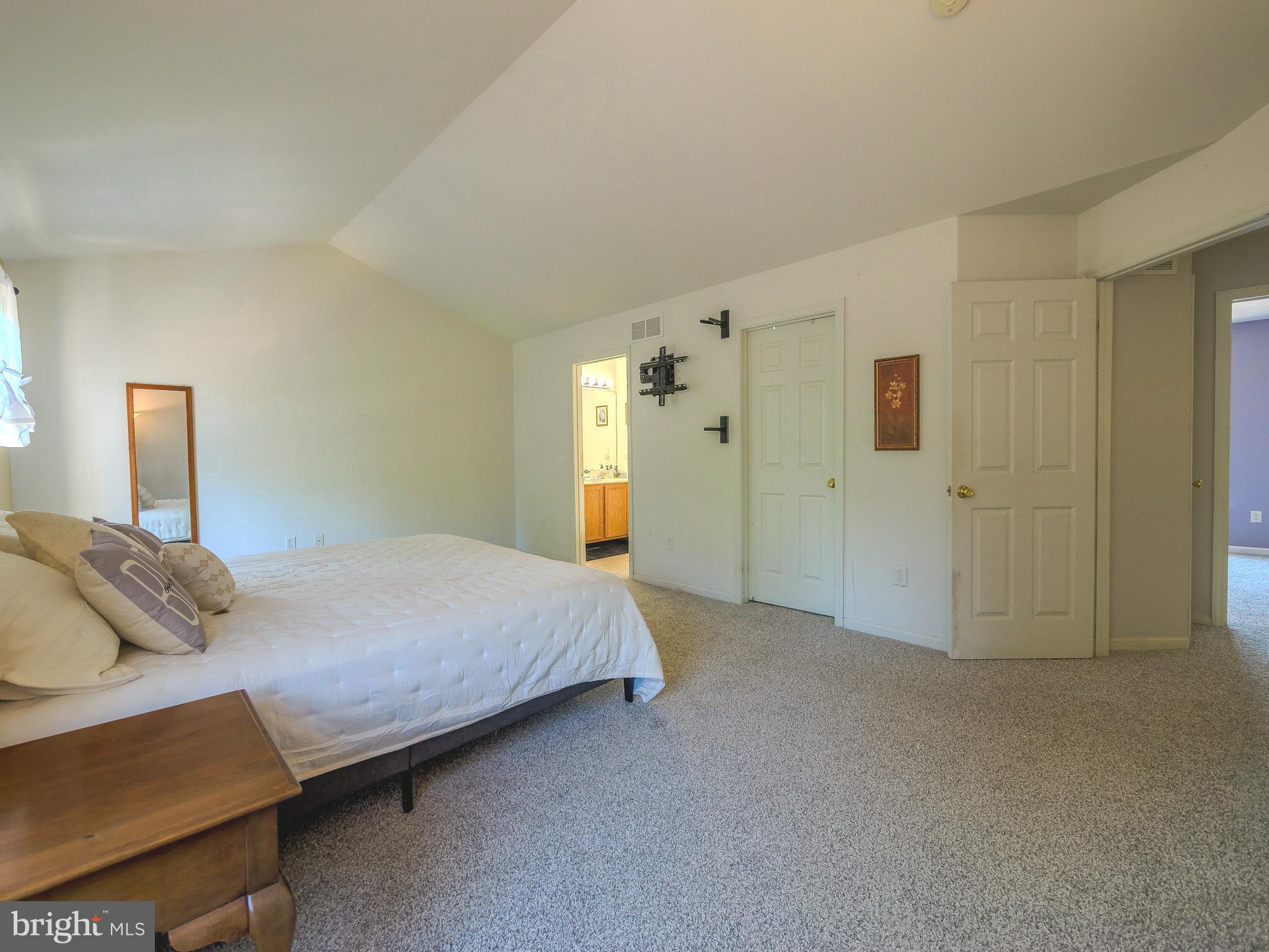 BAYVIEW MANOR II - Residential