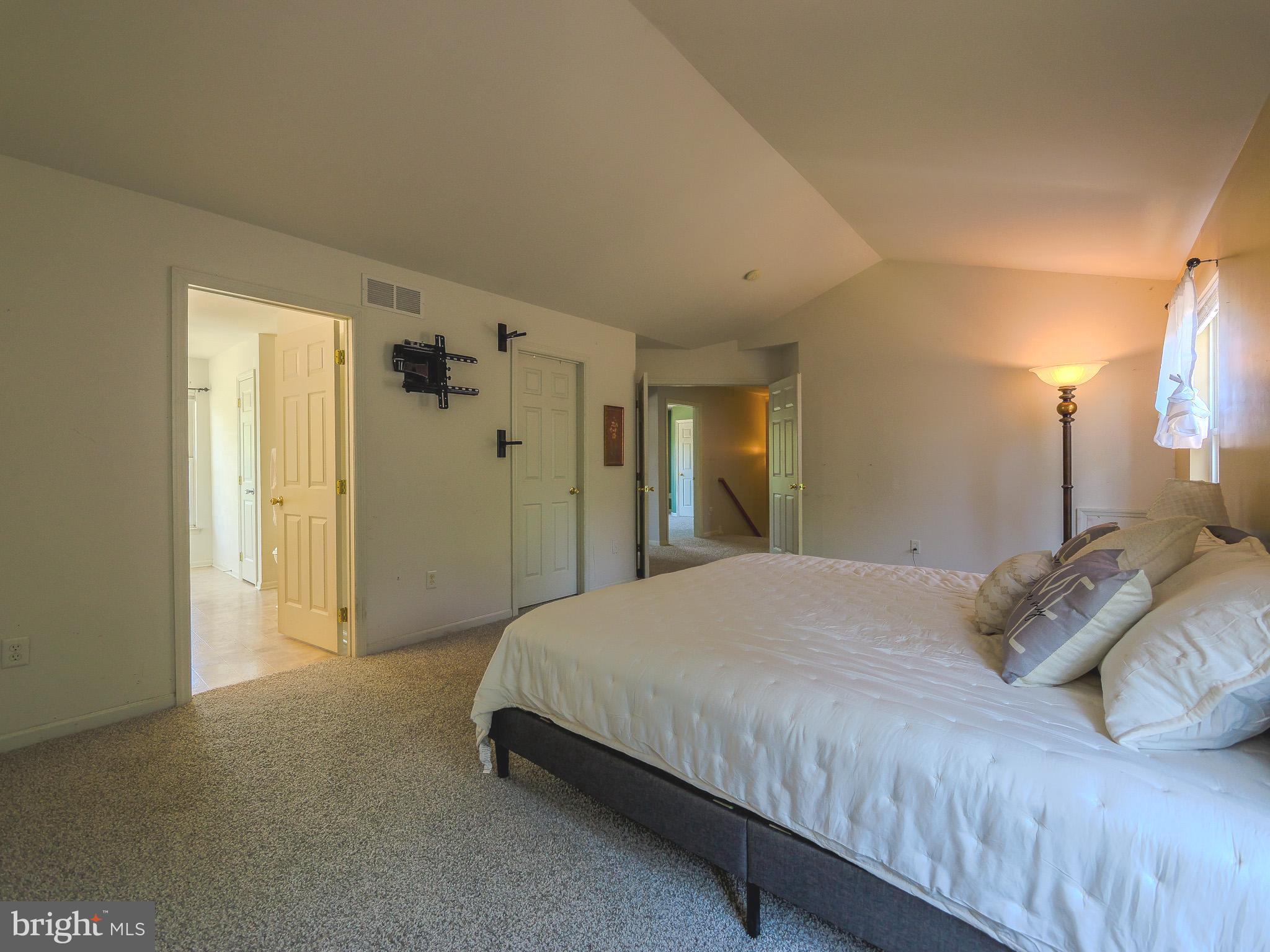 BAYVIEW MANOR II - Residential