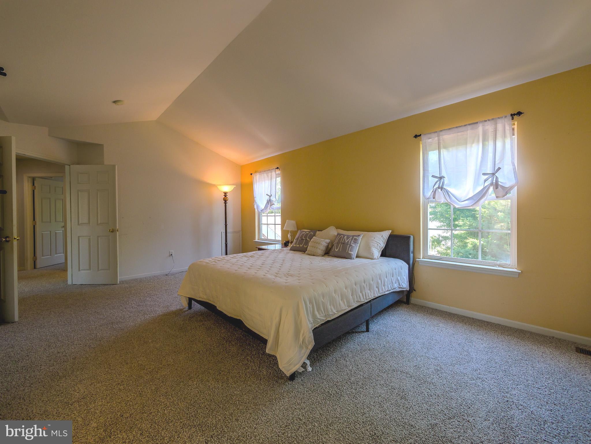 BAYVIEW MANOR II - Residential