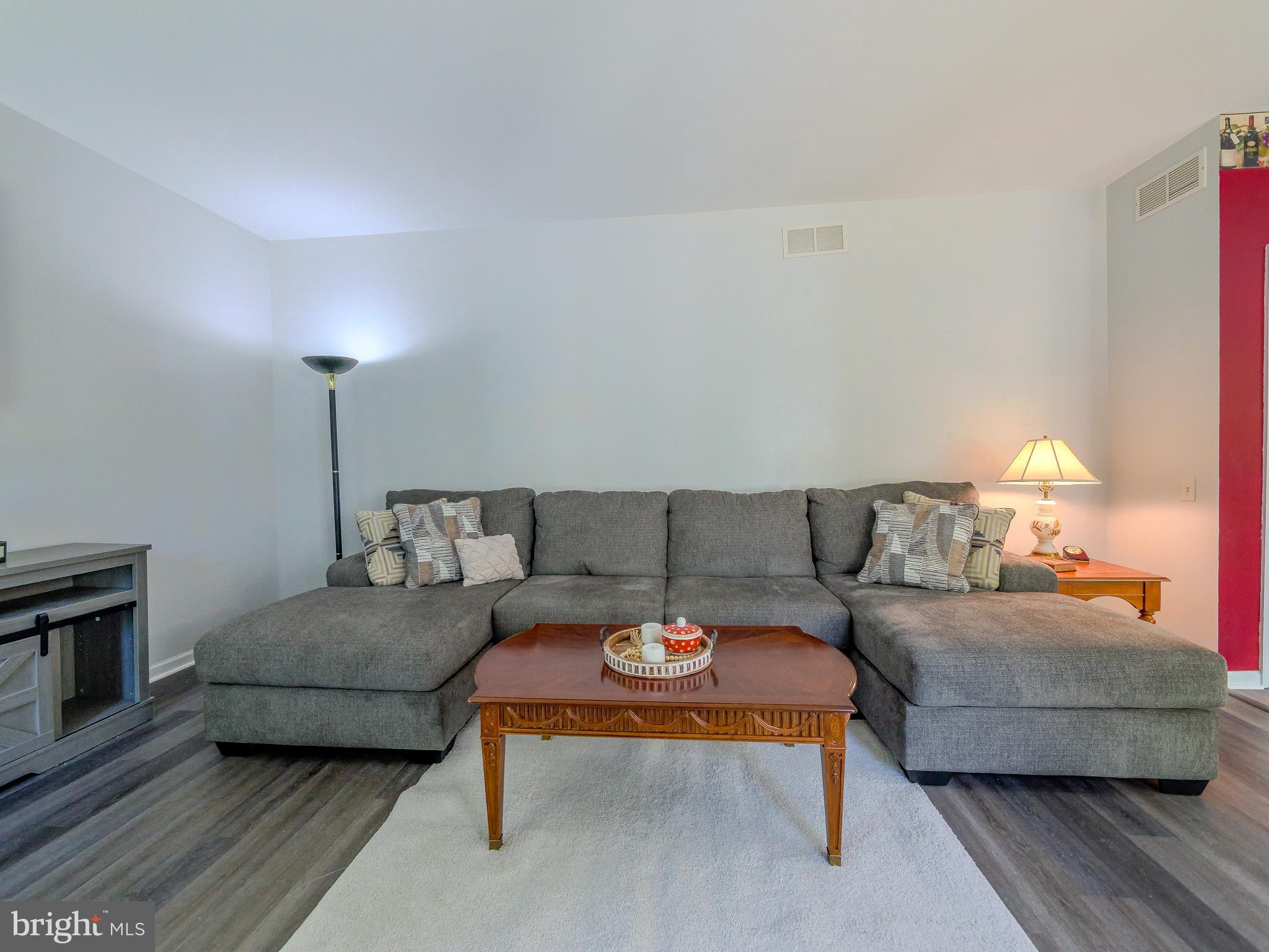 BAYVIEW MANOR II - Residential