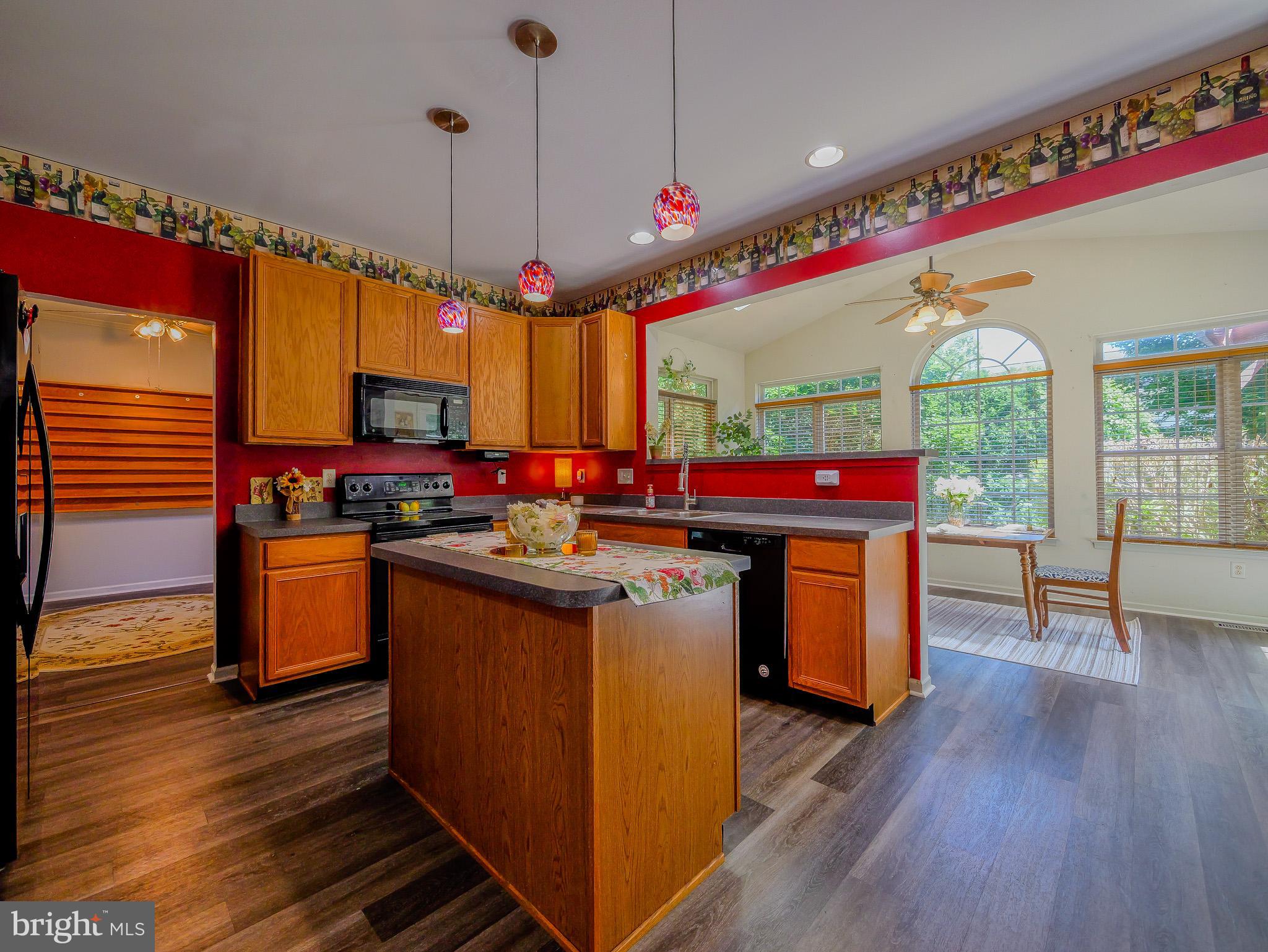 BAYVIEW MANOR II - Residential