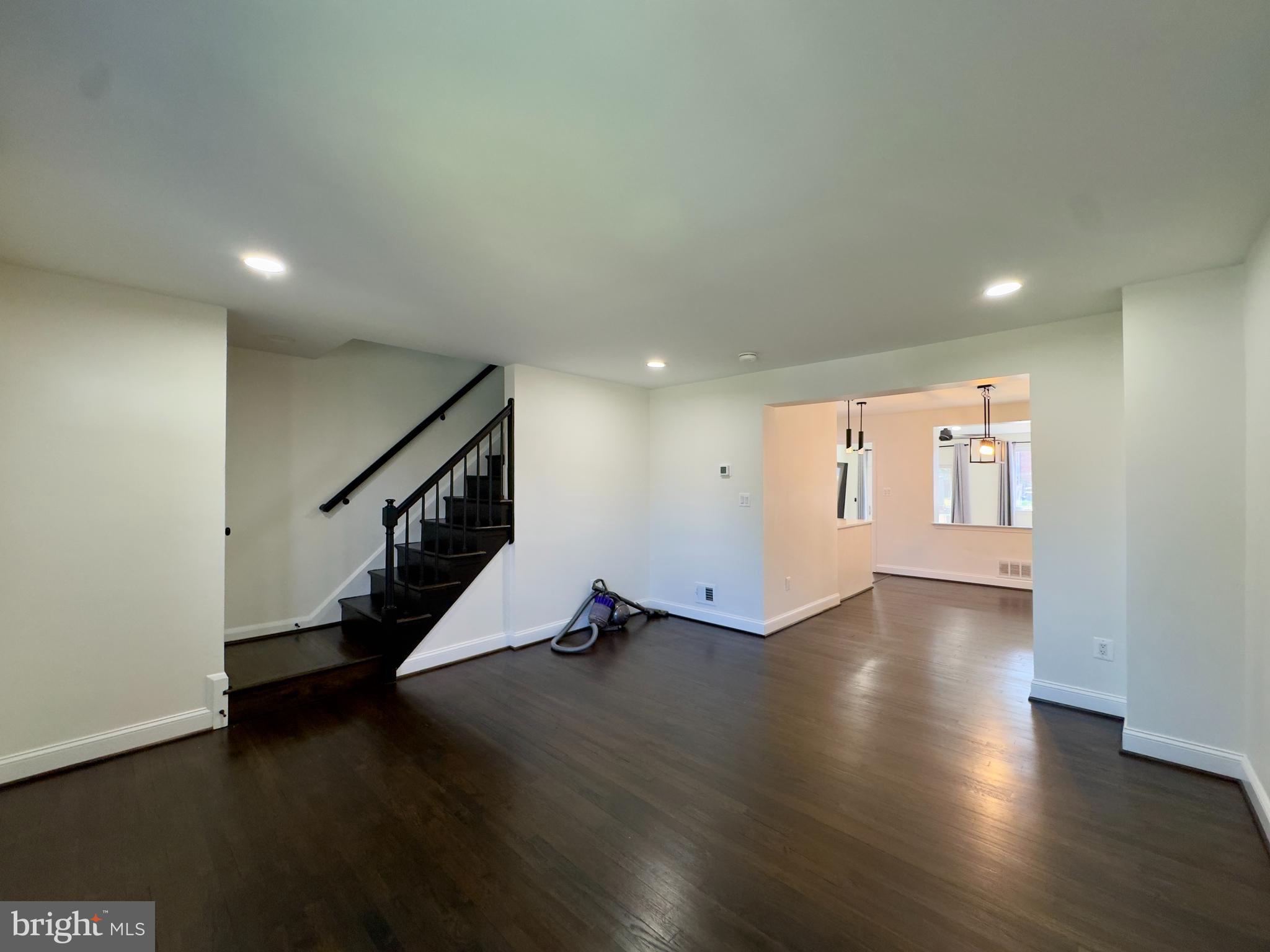 EASTWOOD - Residential Lease