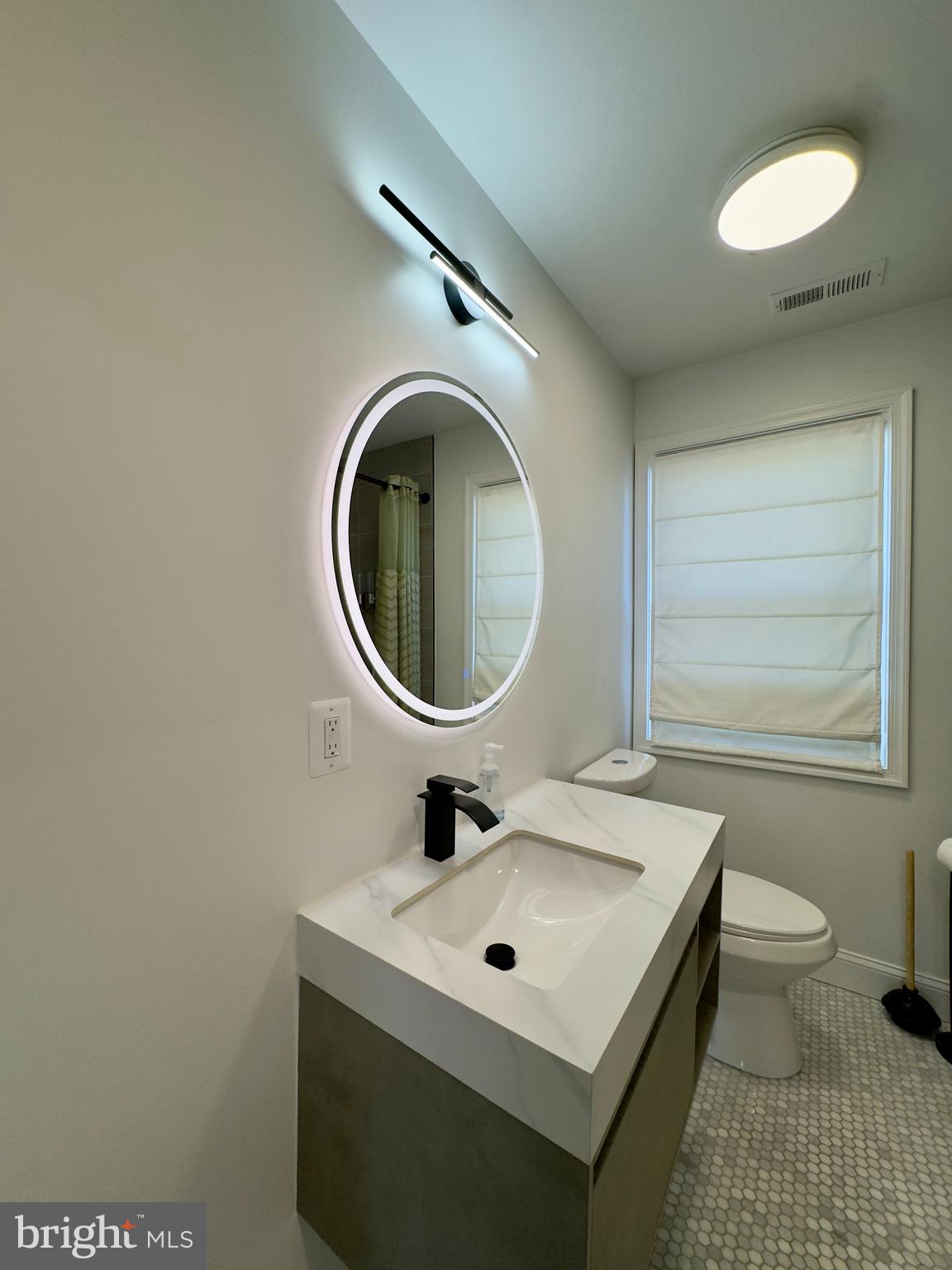 EASTWOOD - Residential Lease