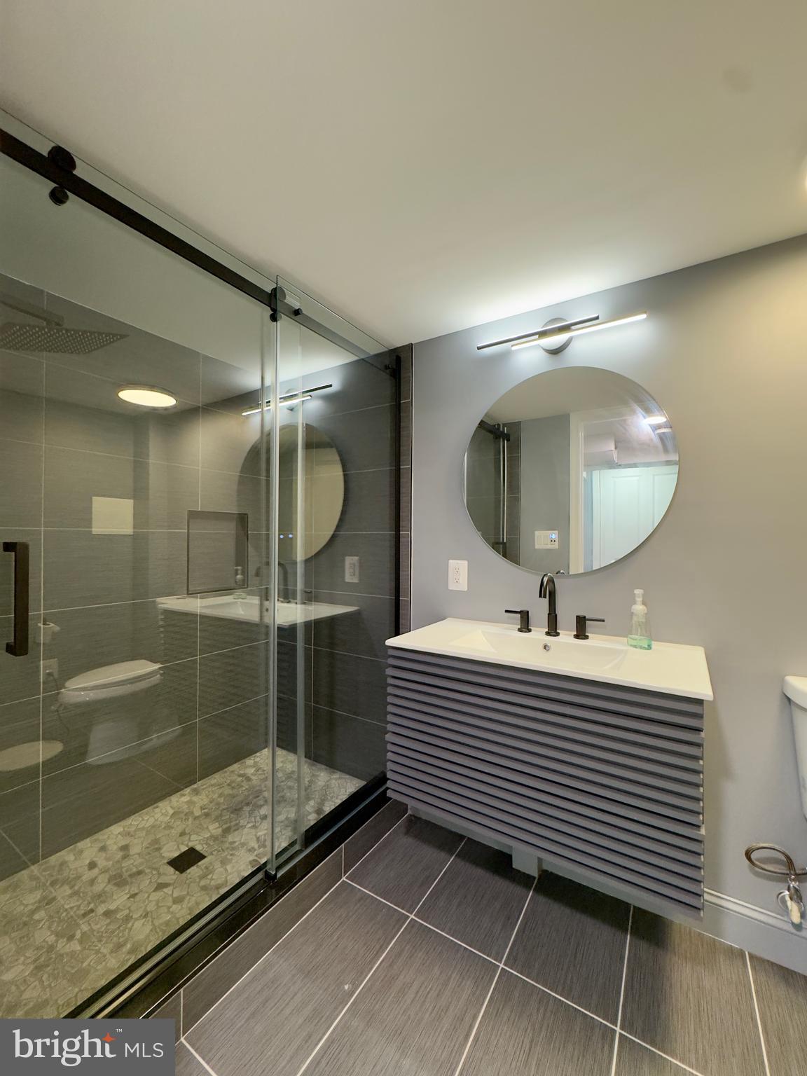 EASTWOOD - Residential Lease