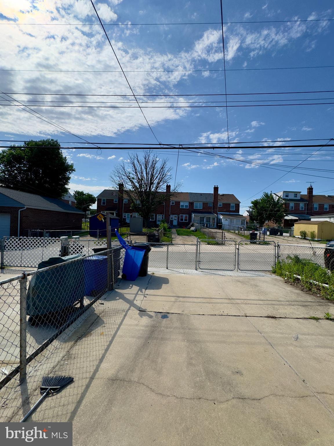 EASTWOOD - Residential Lease