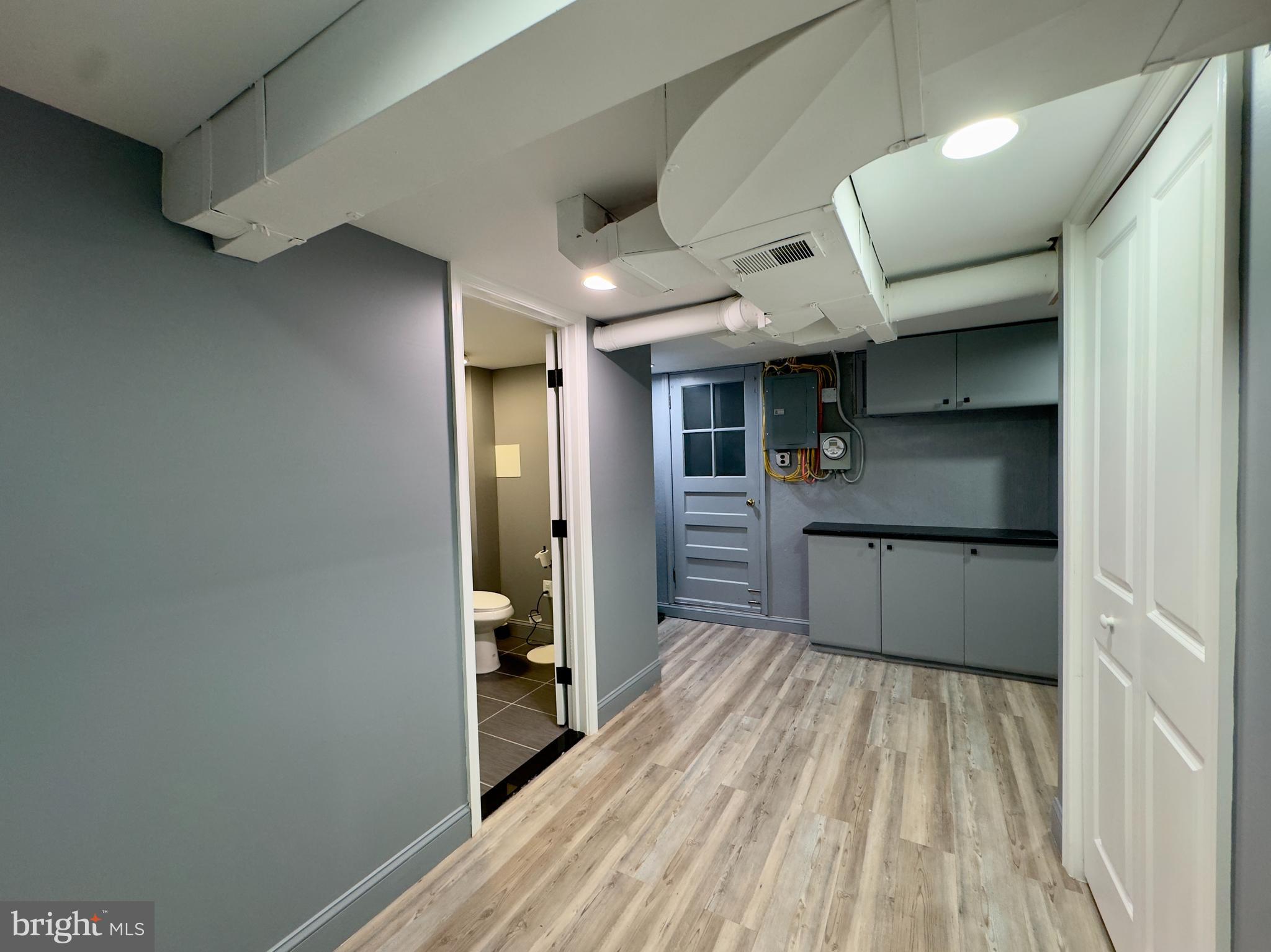 EASTWOOD - Residential Lease