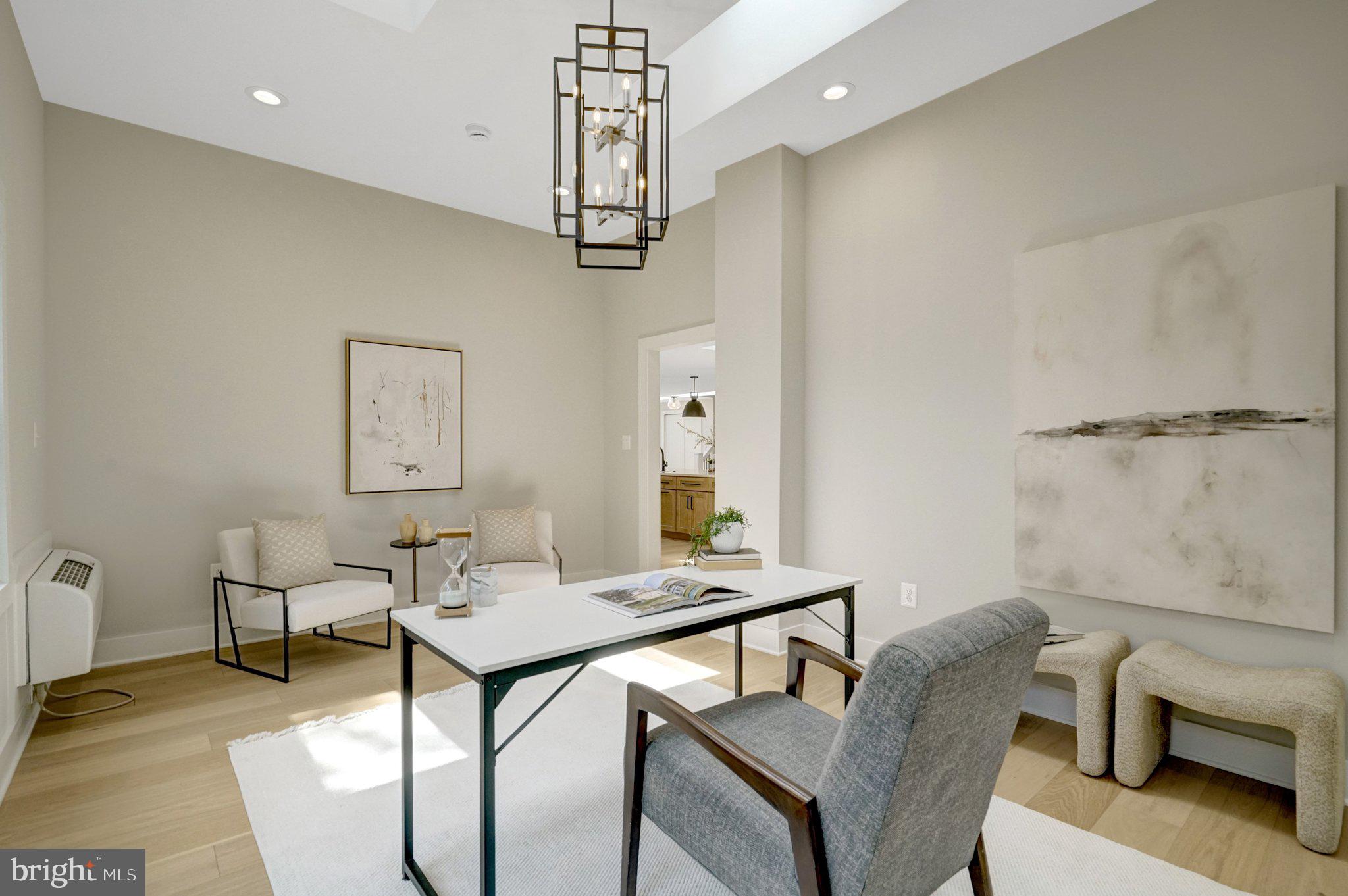 HOLMES RUN WOODS WEST - Residential