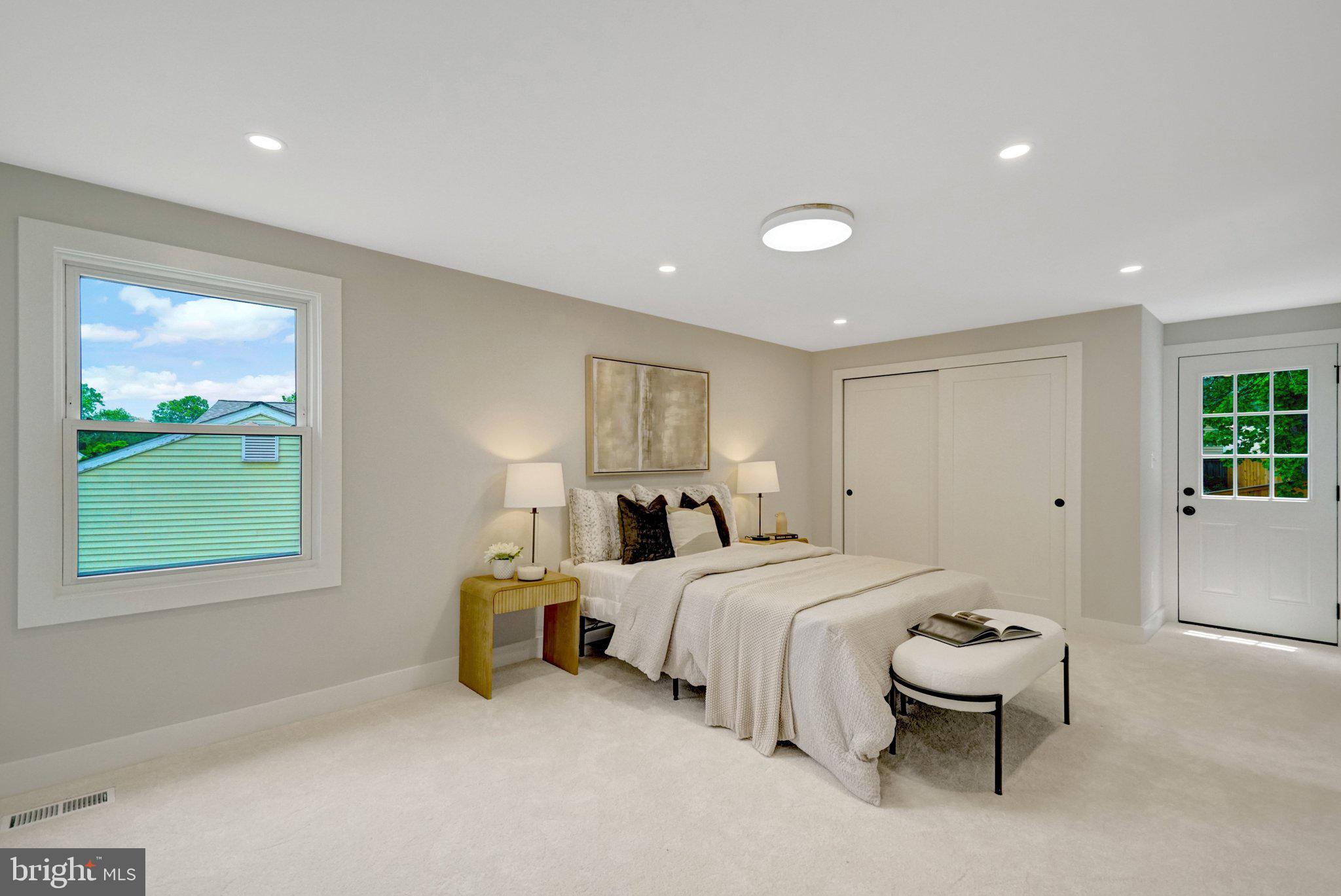 HOLMES RUN WOODS WEST - Residential