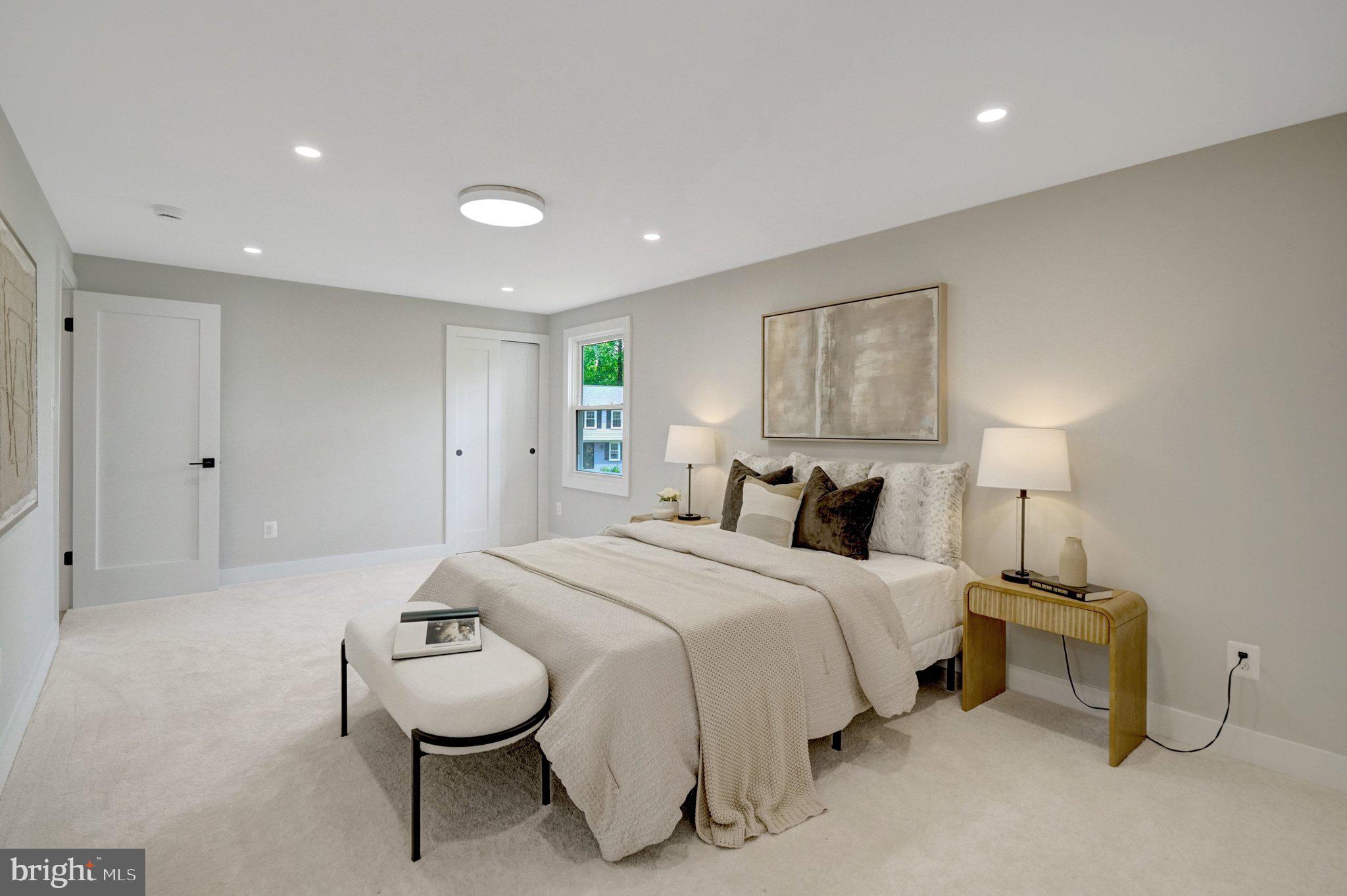 HOLMES RUN WOODS WEST - Residential