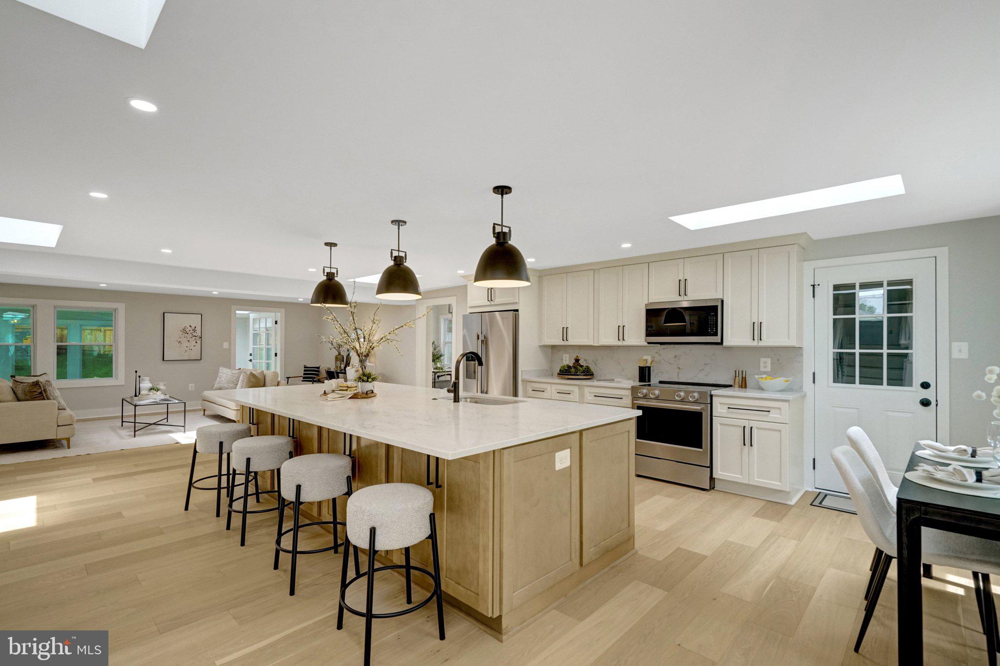 HOLMES RUN WOODS WEST - Residential