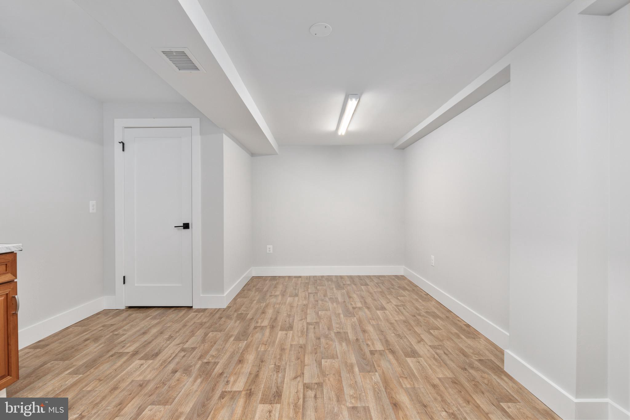 HOLMES RUN WOODS WEST - Residential