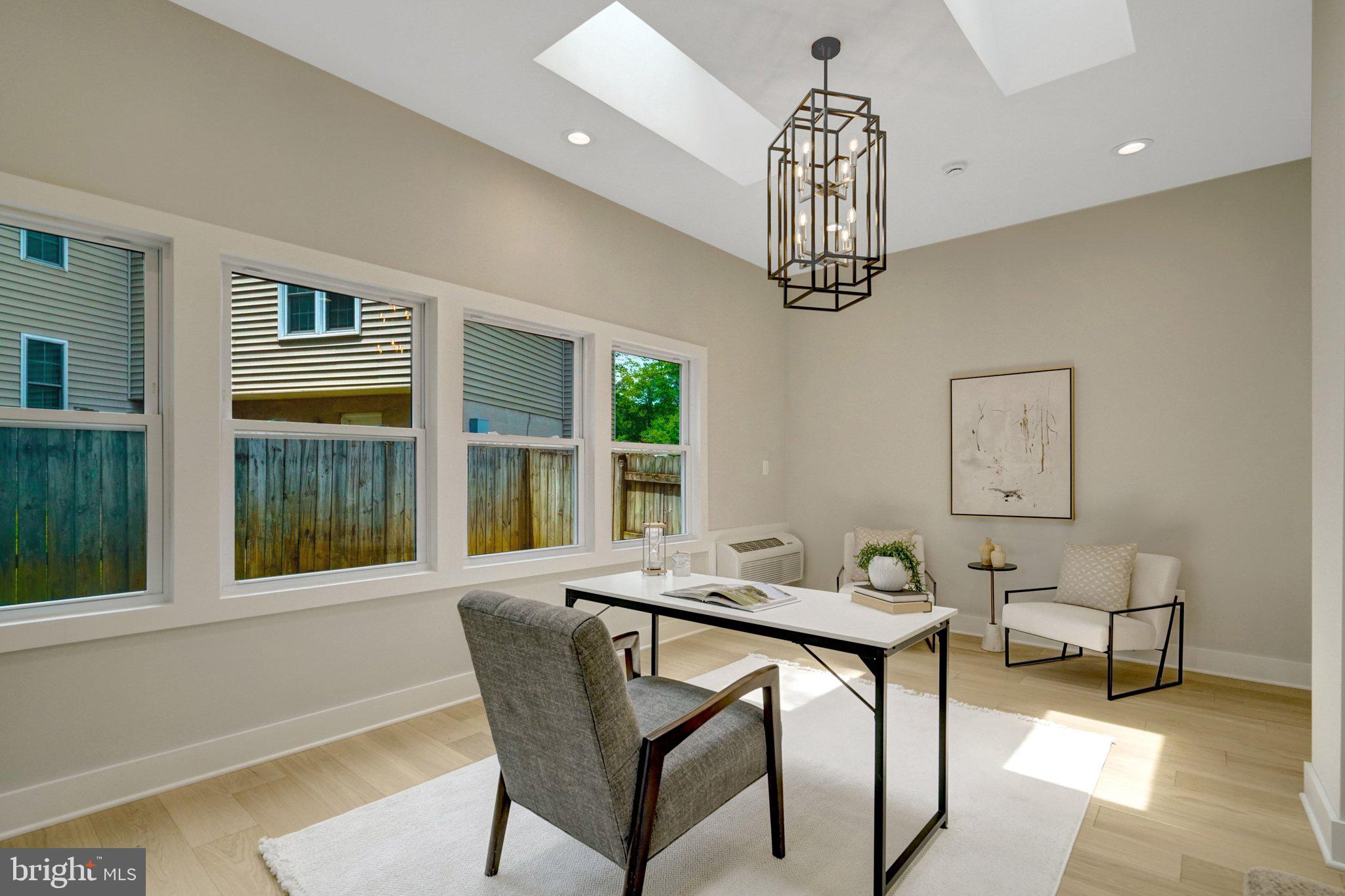 HOLMES RUN WOODS WEST - Residential