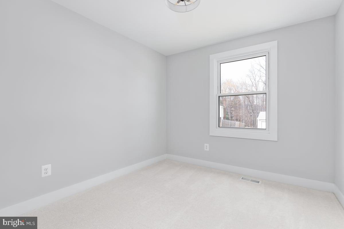 HOLMES RUN WOODS WEST - Residential