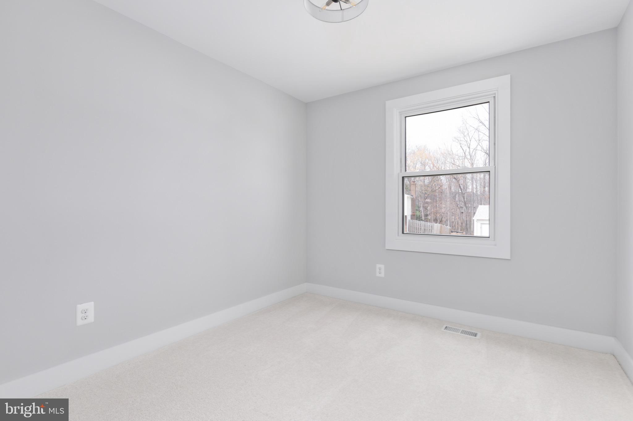 HOLMES RUN WOODS WEST - Residential