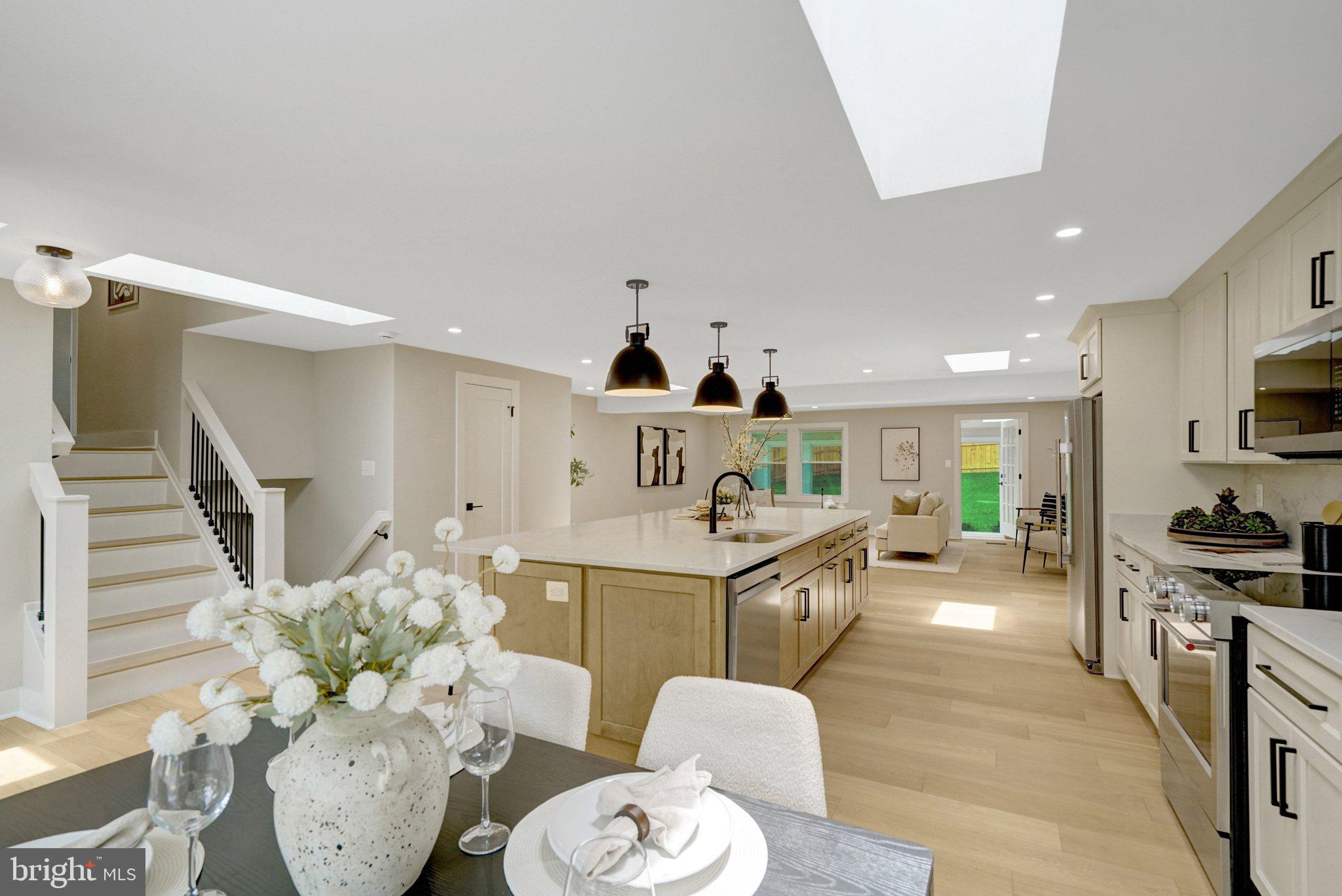 HOLMES RUN WOODS WEST - Residential