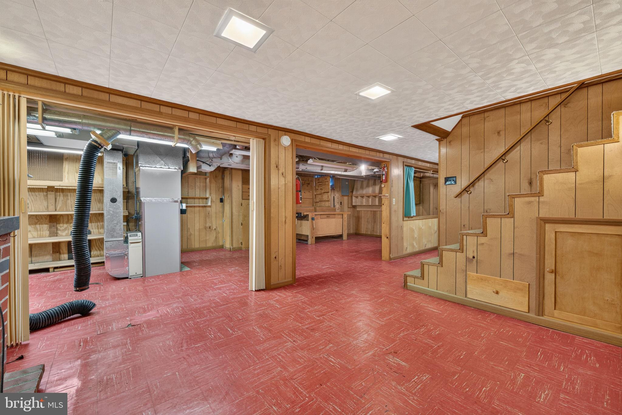WINDSOR MANOR - Residential