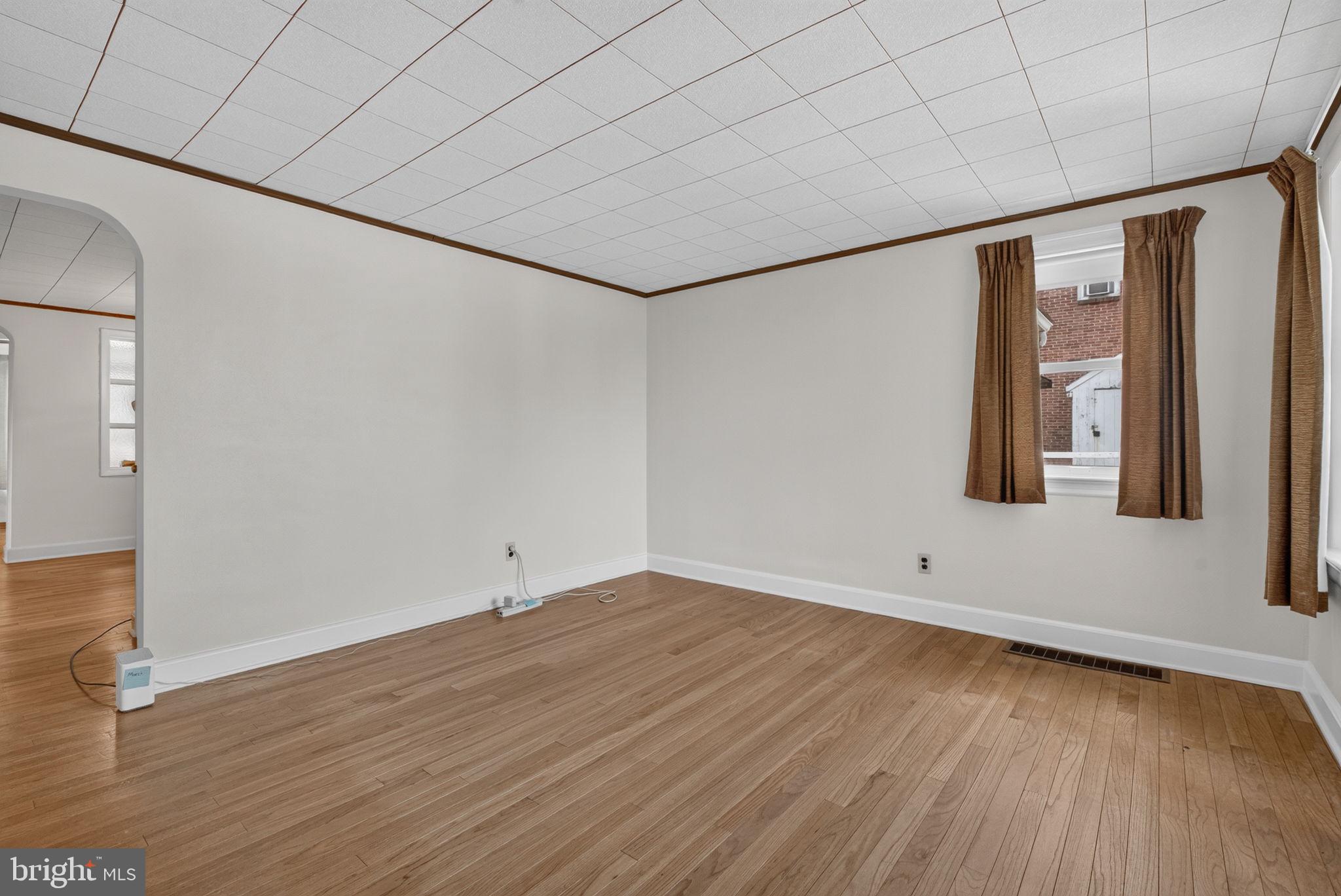 WINDSOR MANOR - Residential