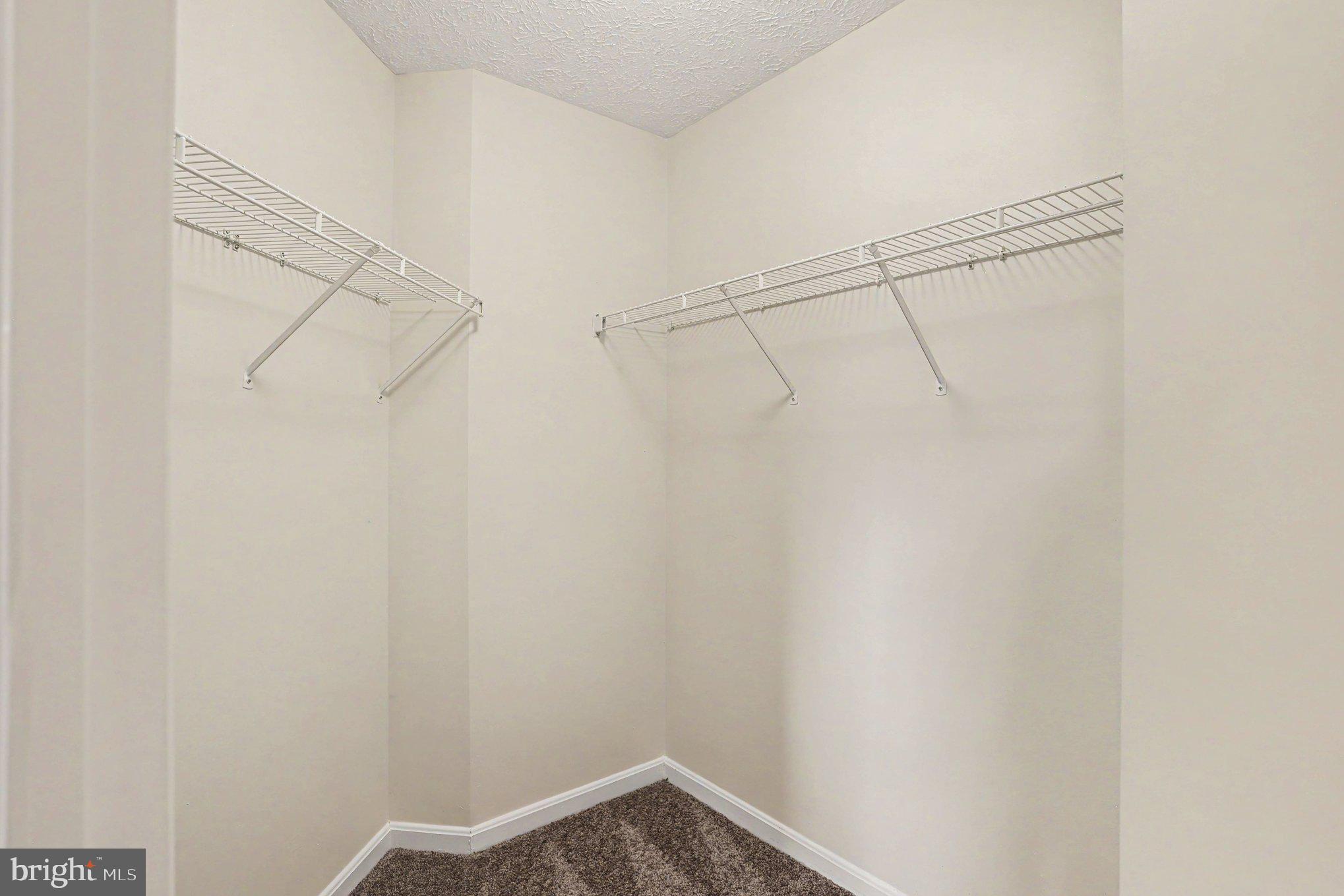 BAYLAND CONDO - Residential