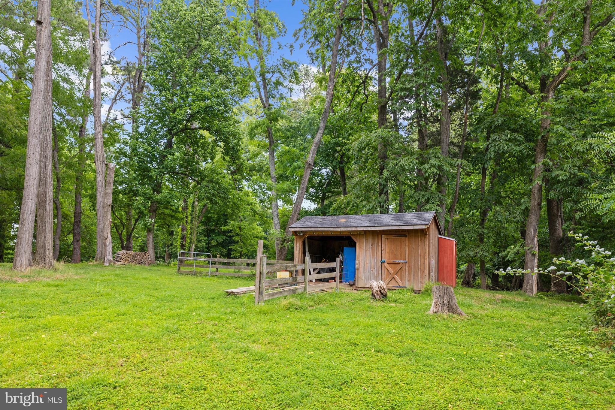 CHURN CREEK - Residential