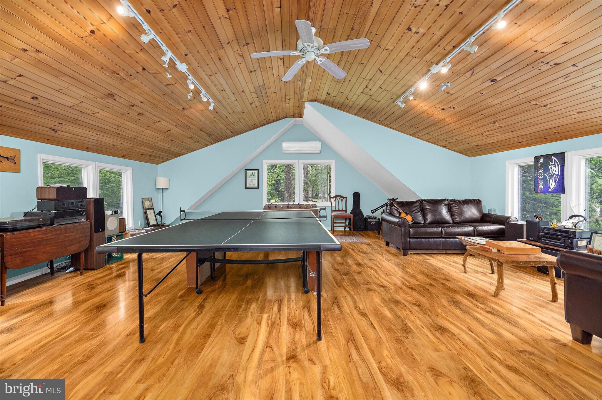 CHURN CREEK - Residential
