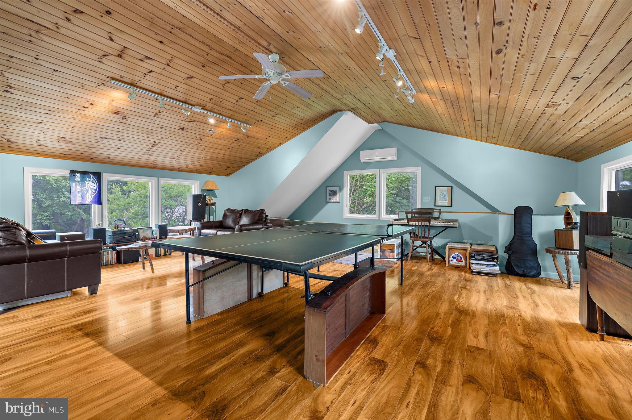 CHURN CREEK - Residential