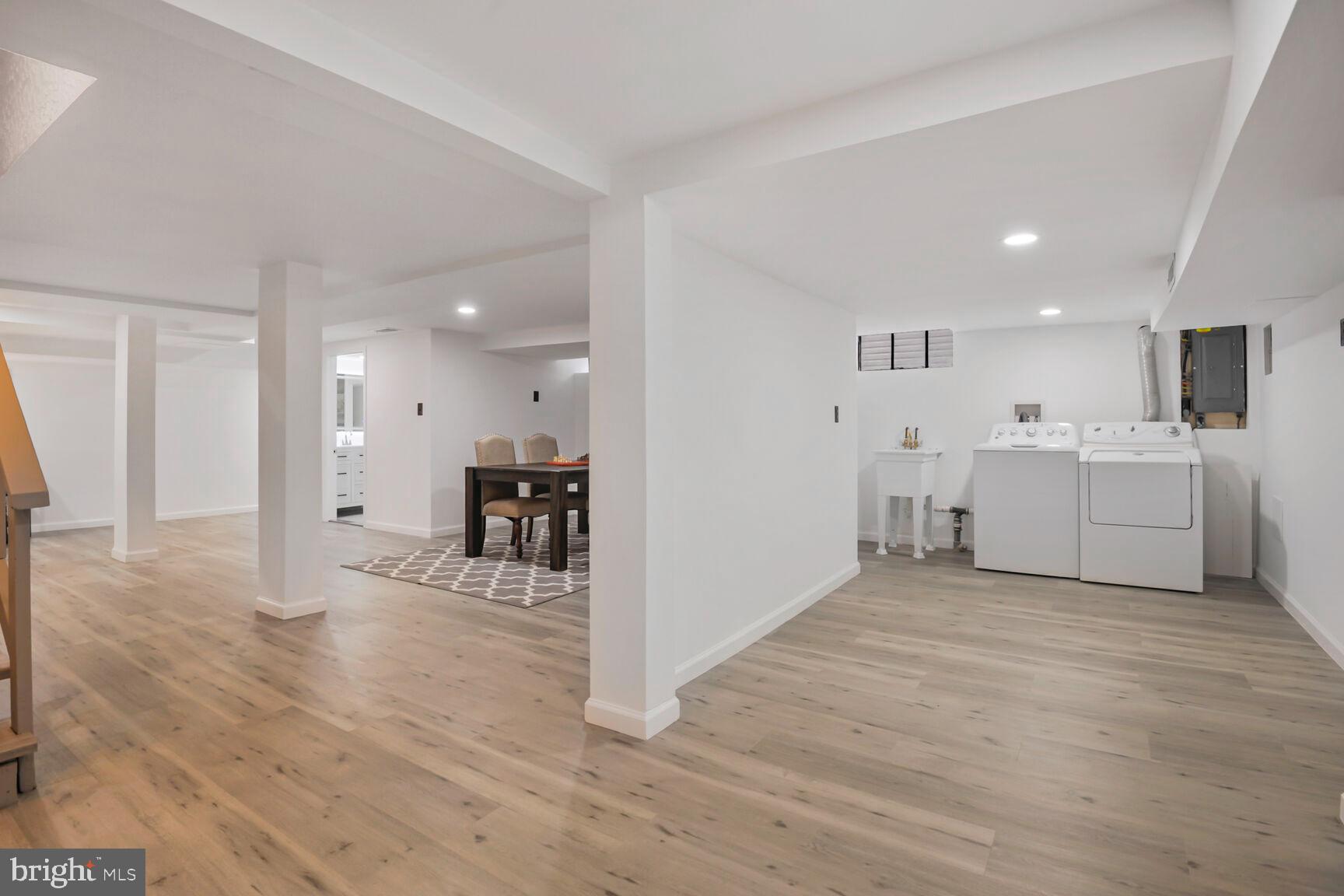 PT ROCKVILLE TWN RES 1 - Residential