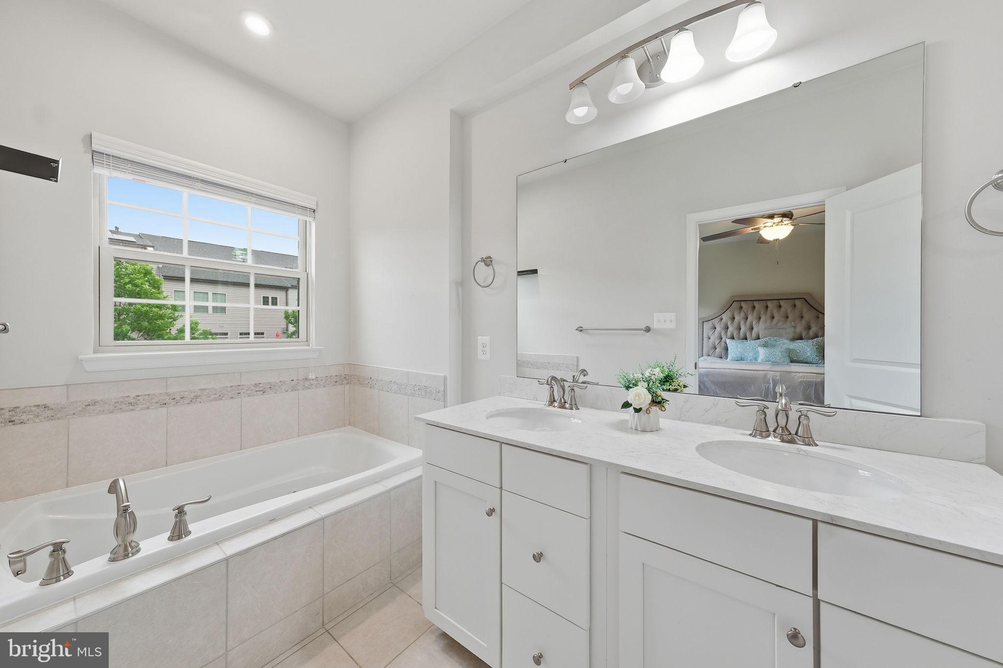 PARKSIDE - Residential