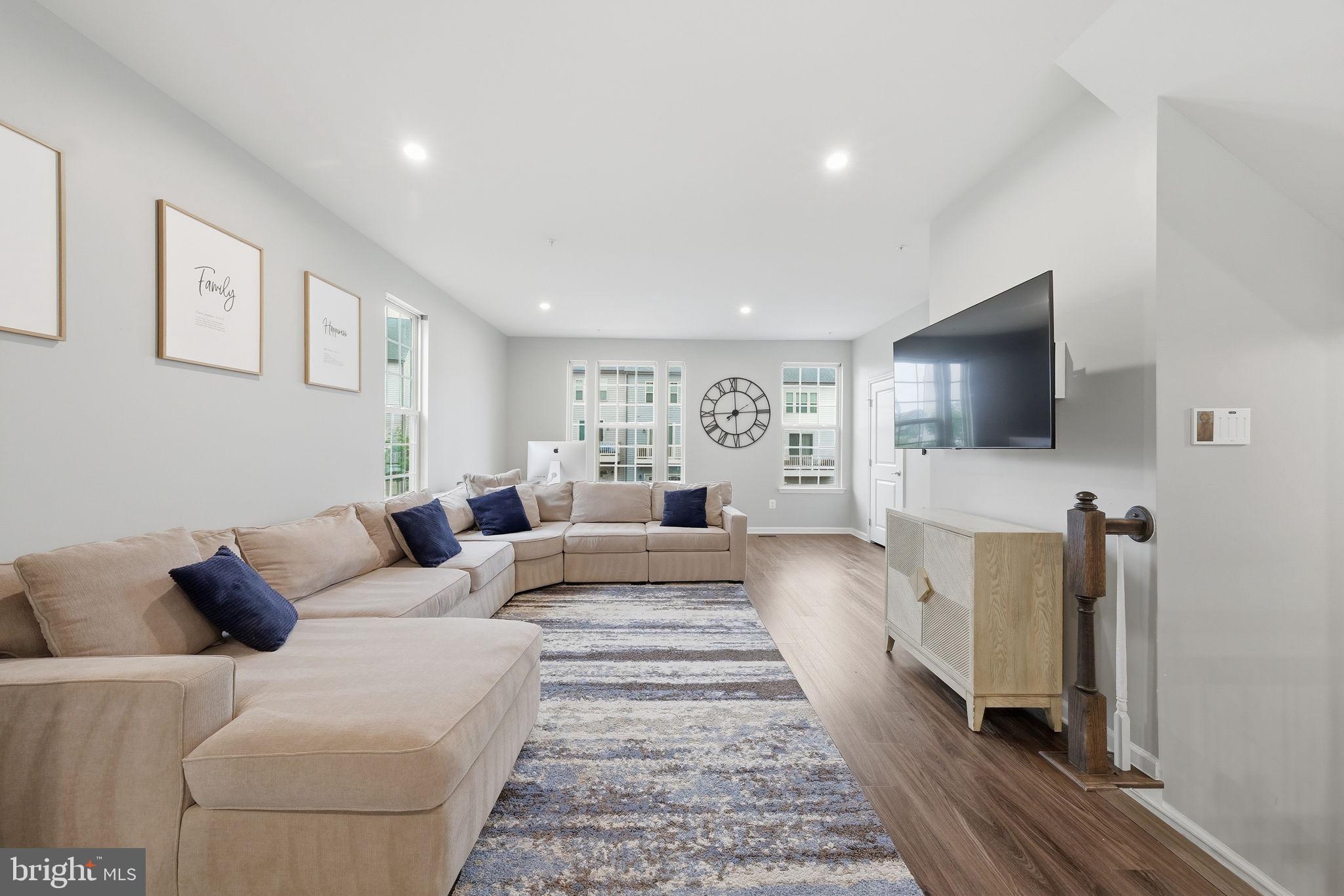 PARKSIDE - Residential