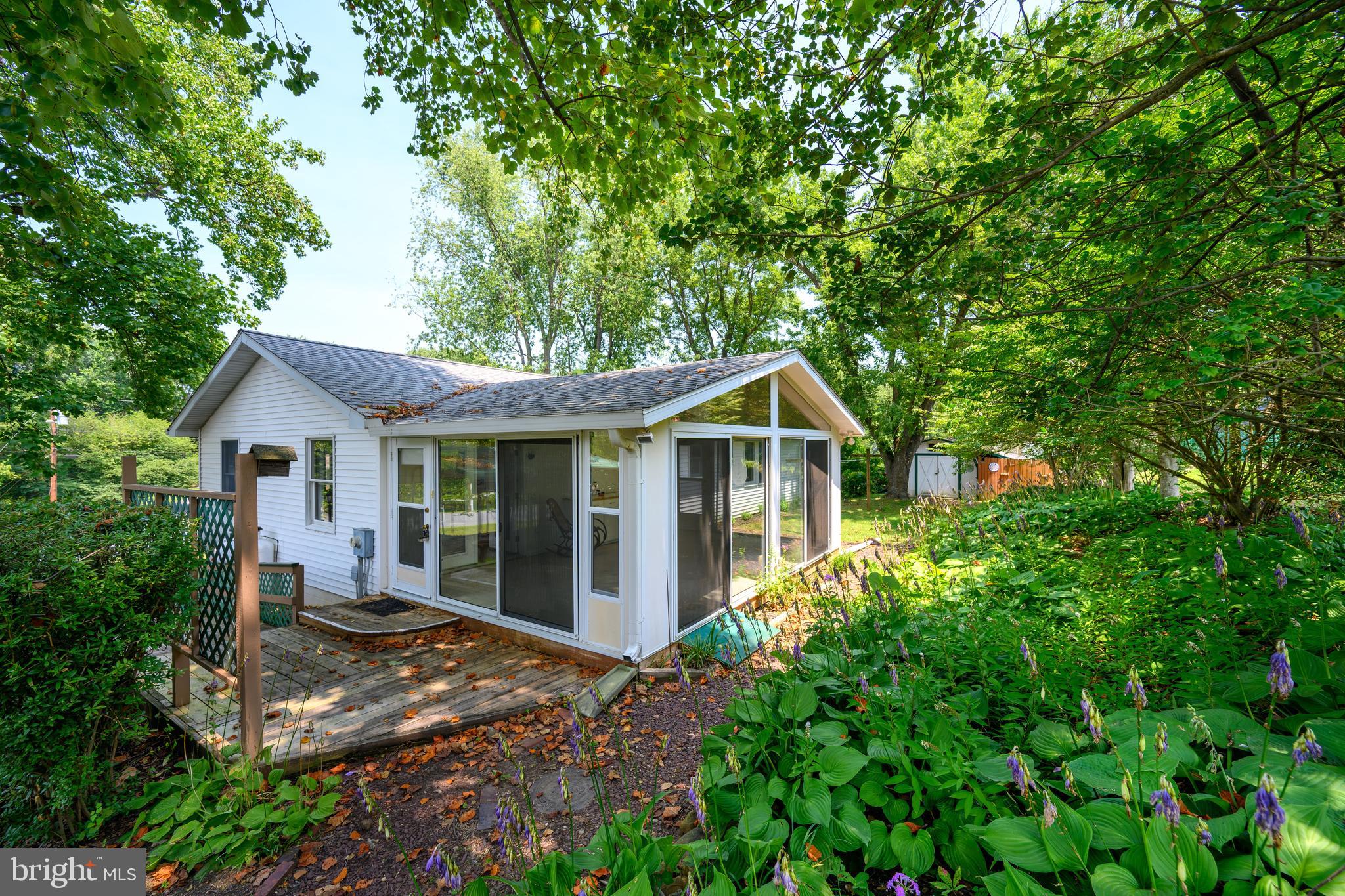 FOXLEY MANOR - Residential