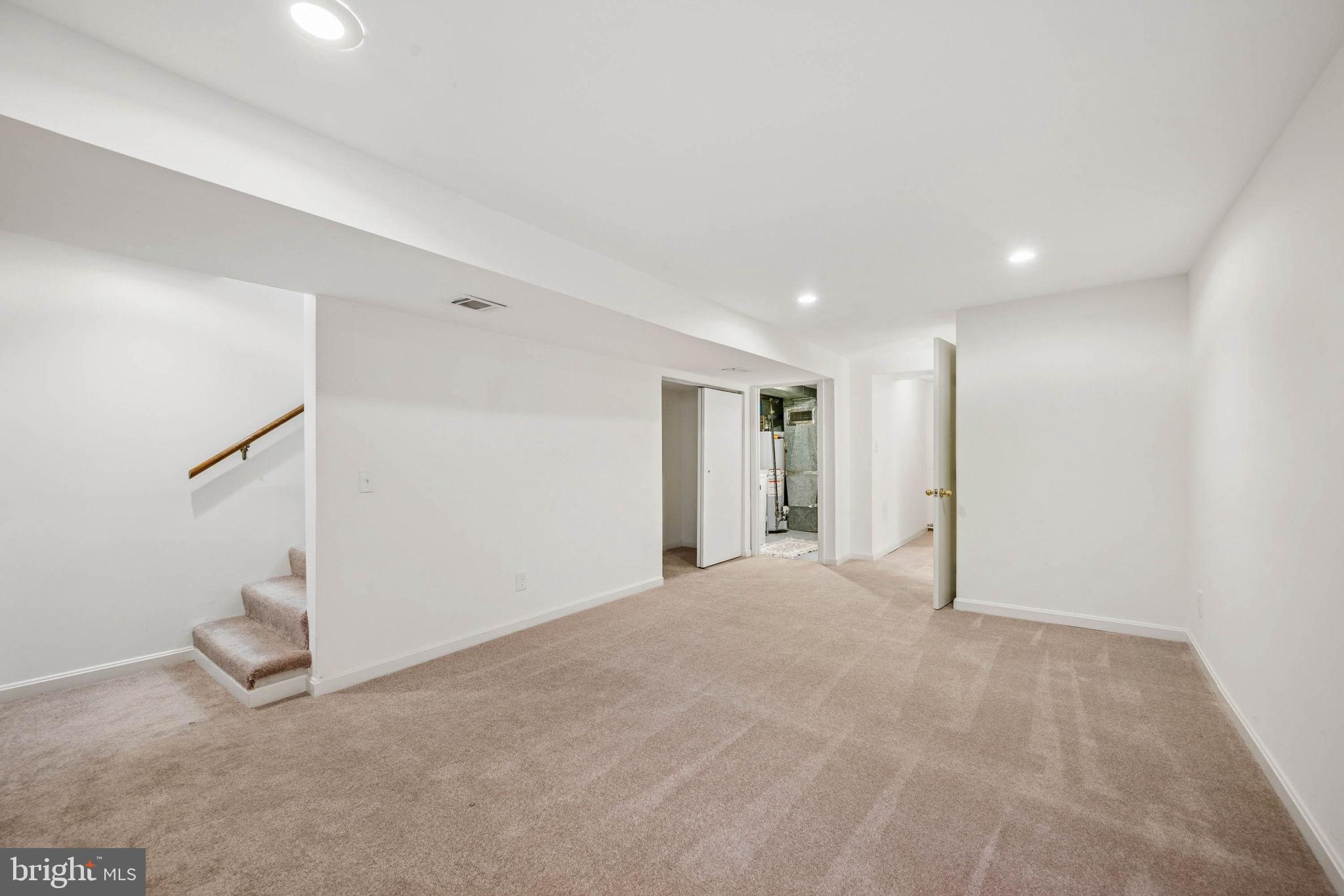 MEDFIELD - Residential