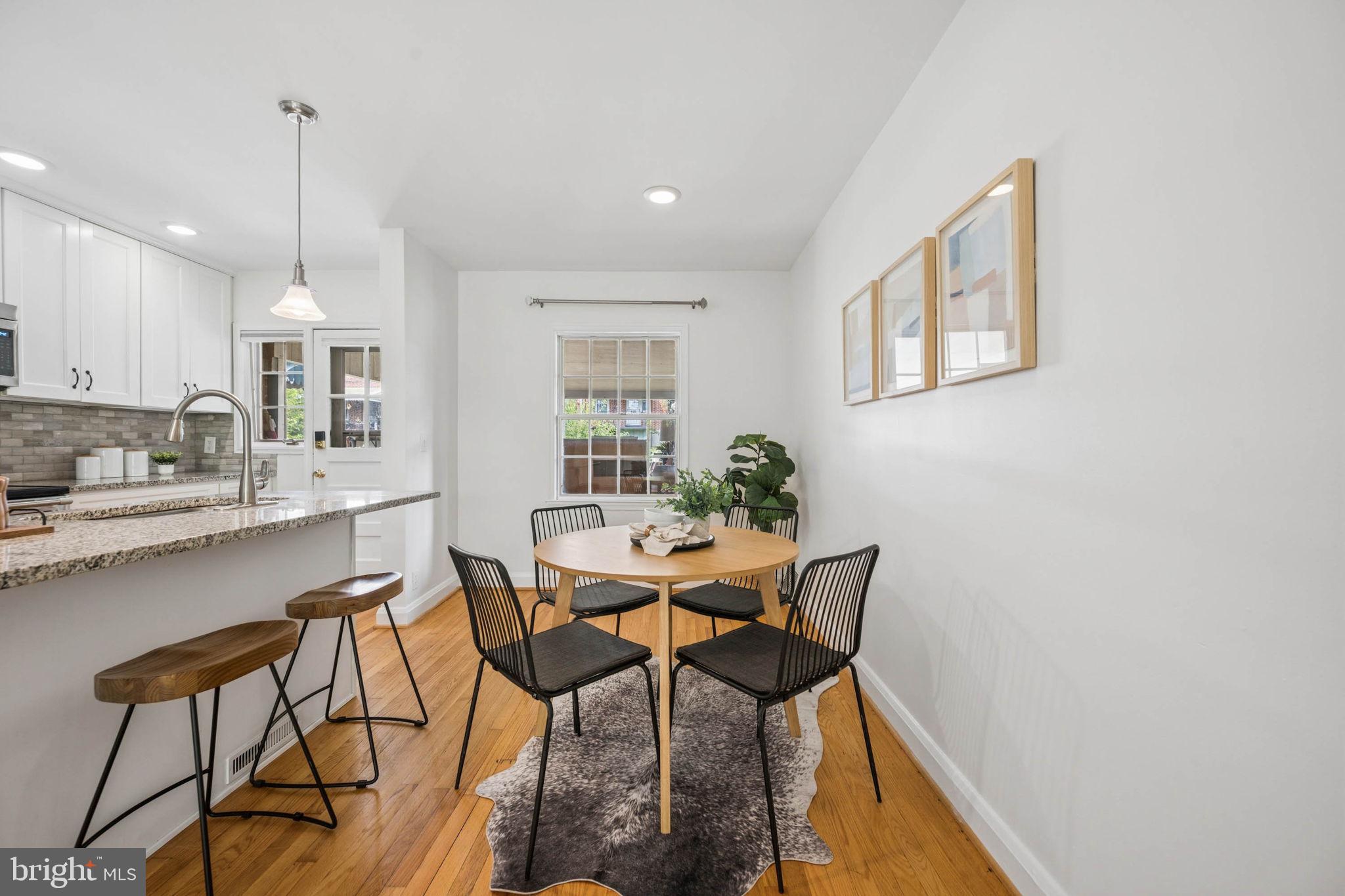 MEDFIELD - Residential