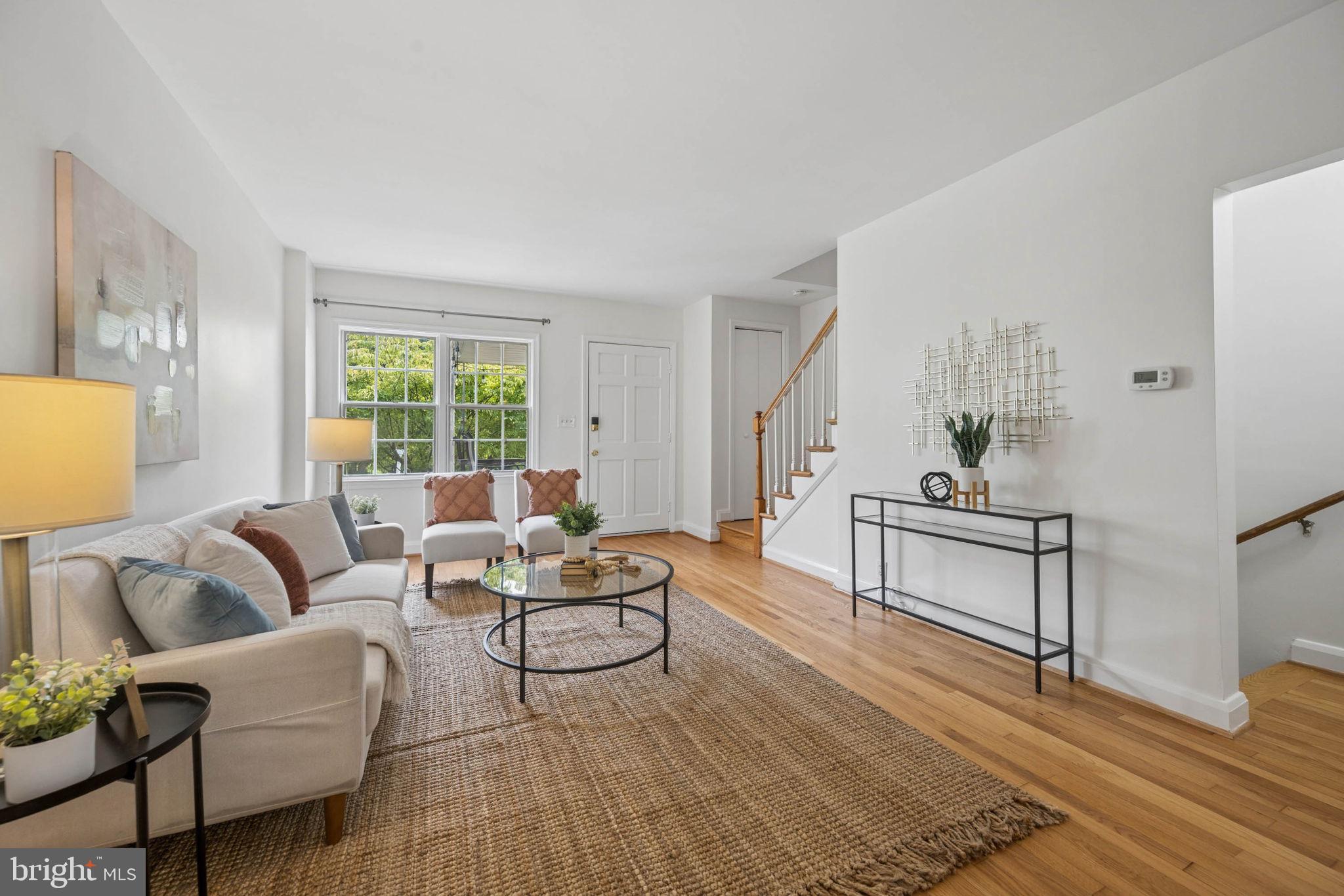 MEDFIELD - Residential