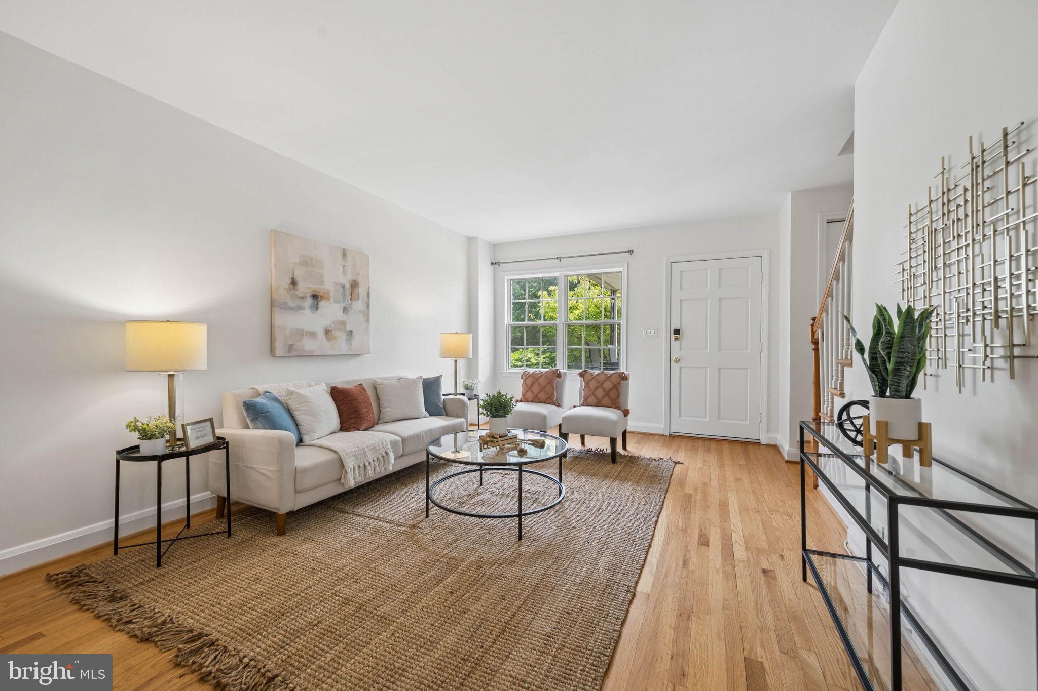 MEDFIELD - Residential