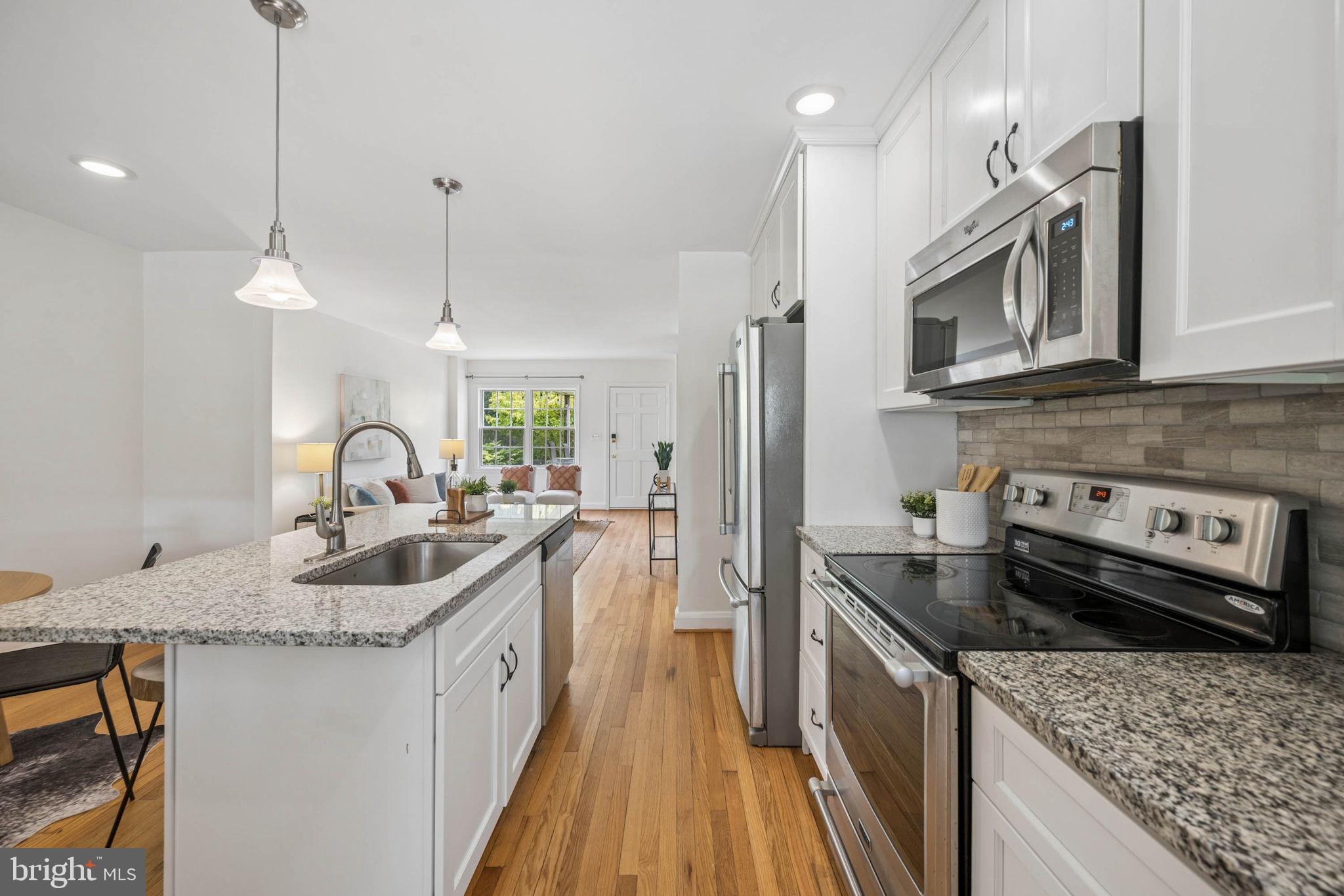 MEDFIELD - Residential