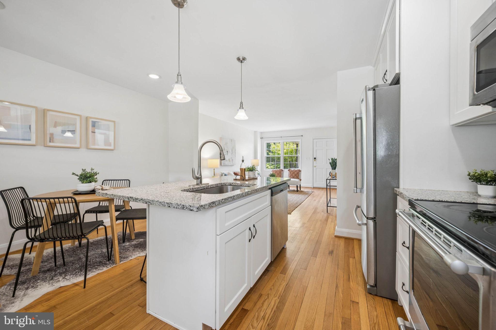 MEDFIELD - Residential