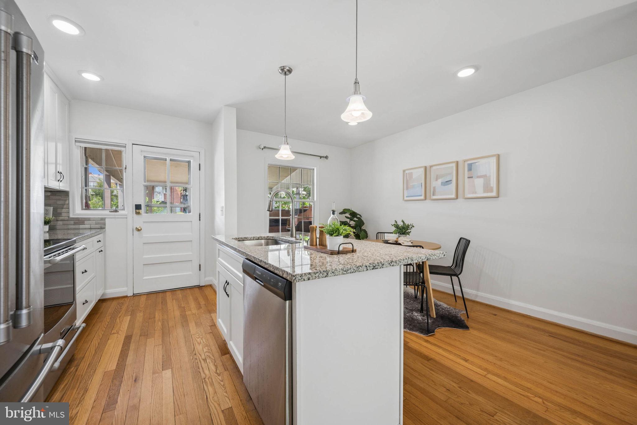 MEDFIELD - Residential