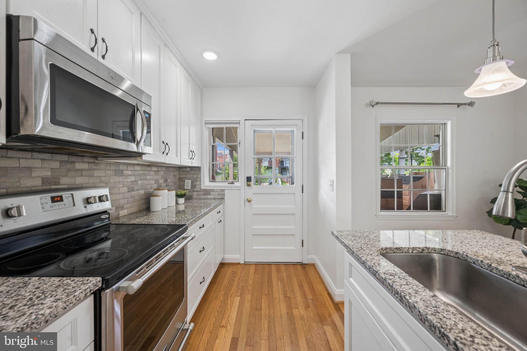 MEDFIELD - Residential